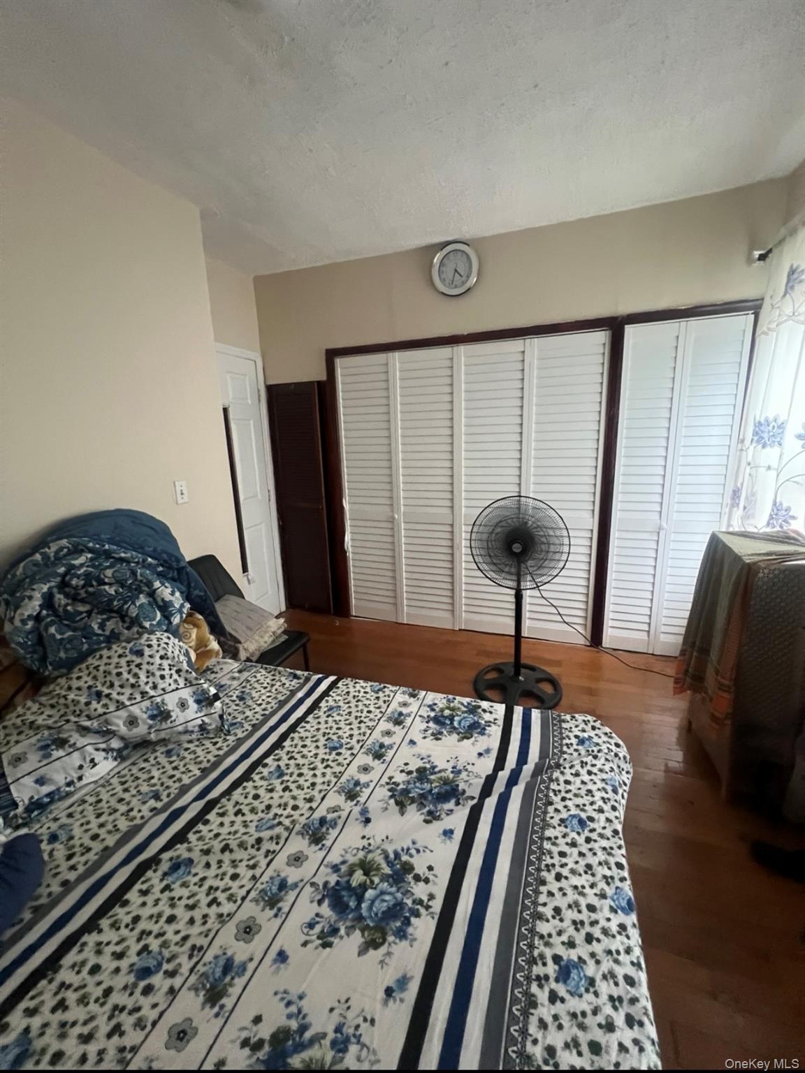 188-42 Woodhull Avenue – For Sale photo 15