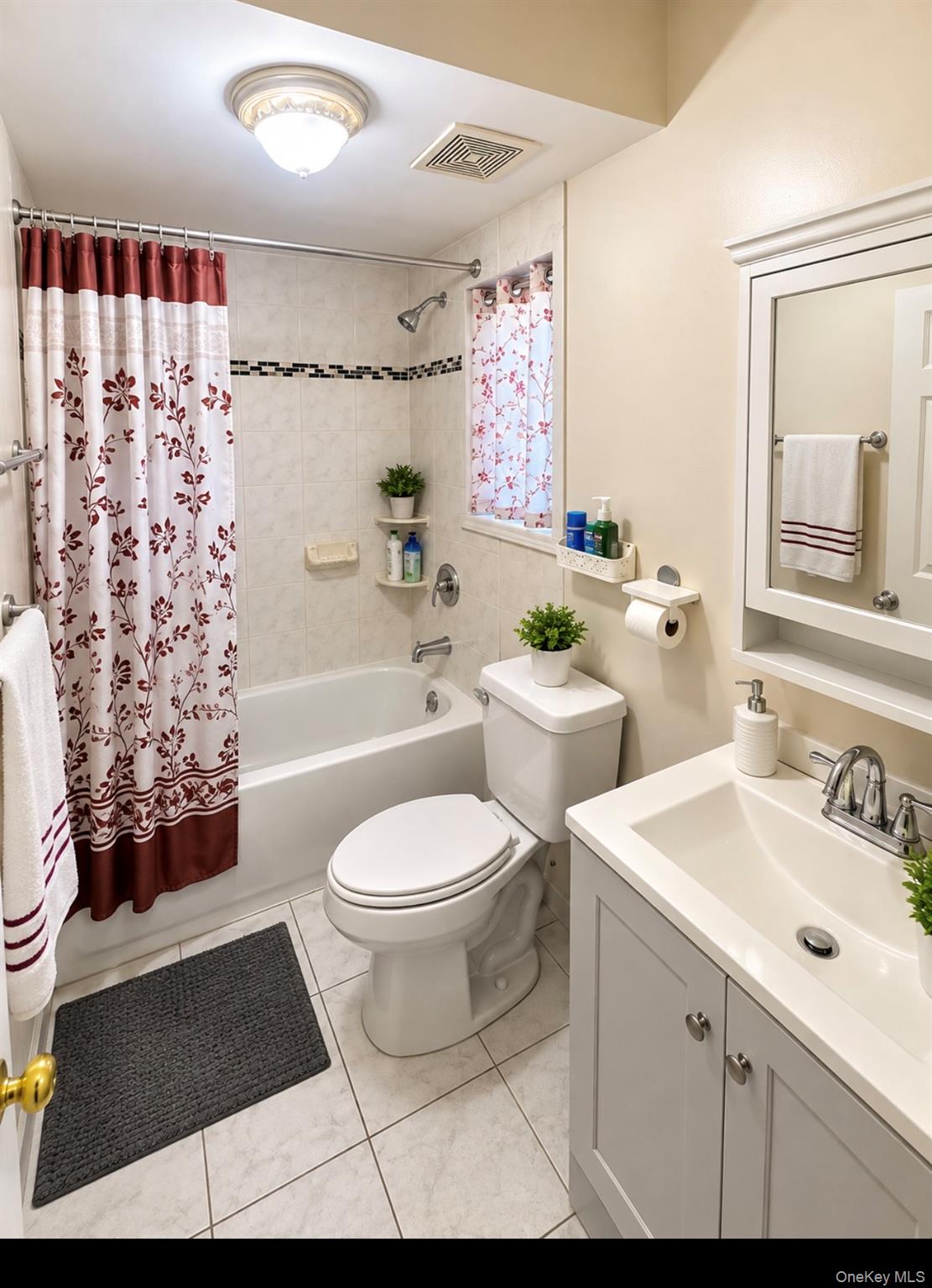 188-42 Woodhull Avenue – For Sale photo 7