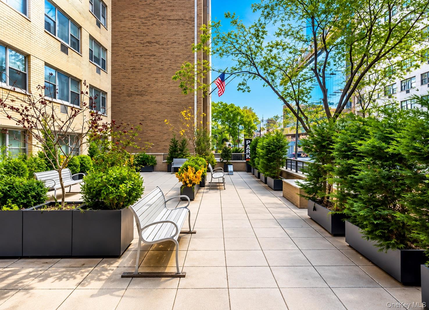 333 E 46th Street, Unit 10E