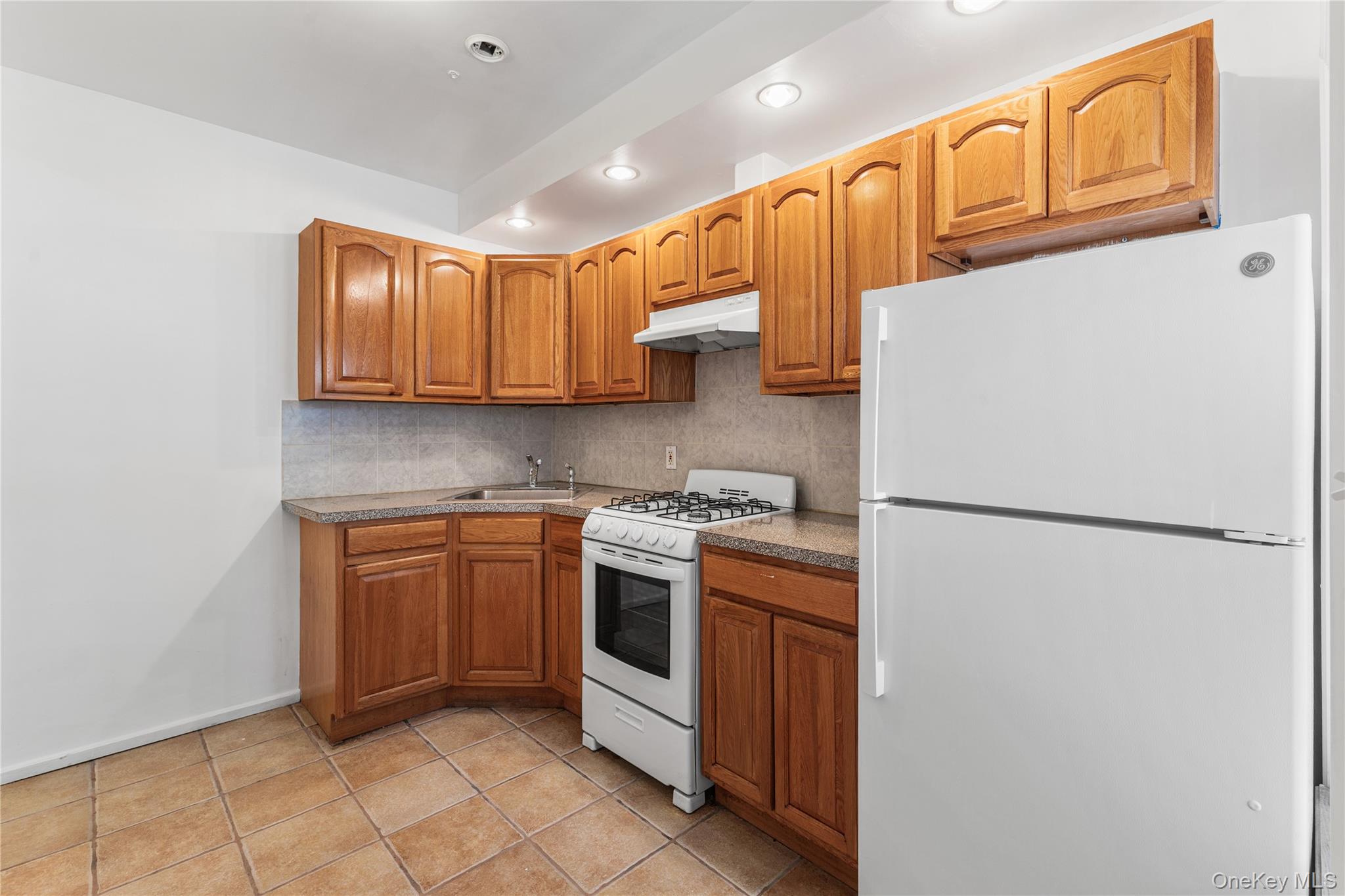 161-26 84th Rd, Unit 1 photo 10
