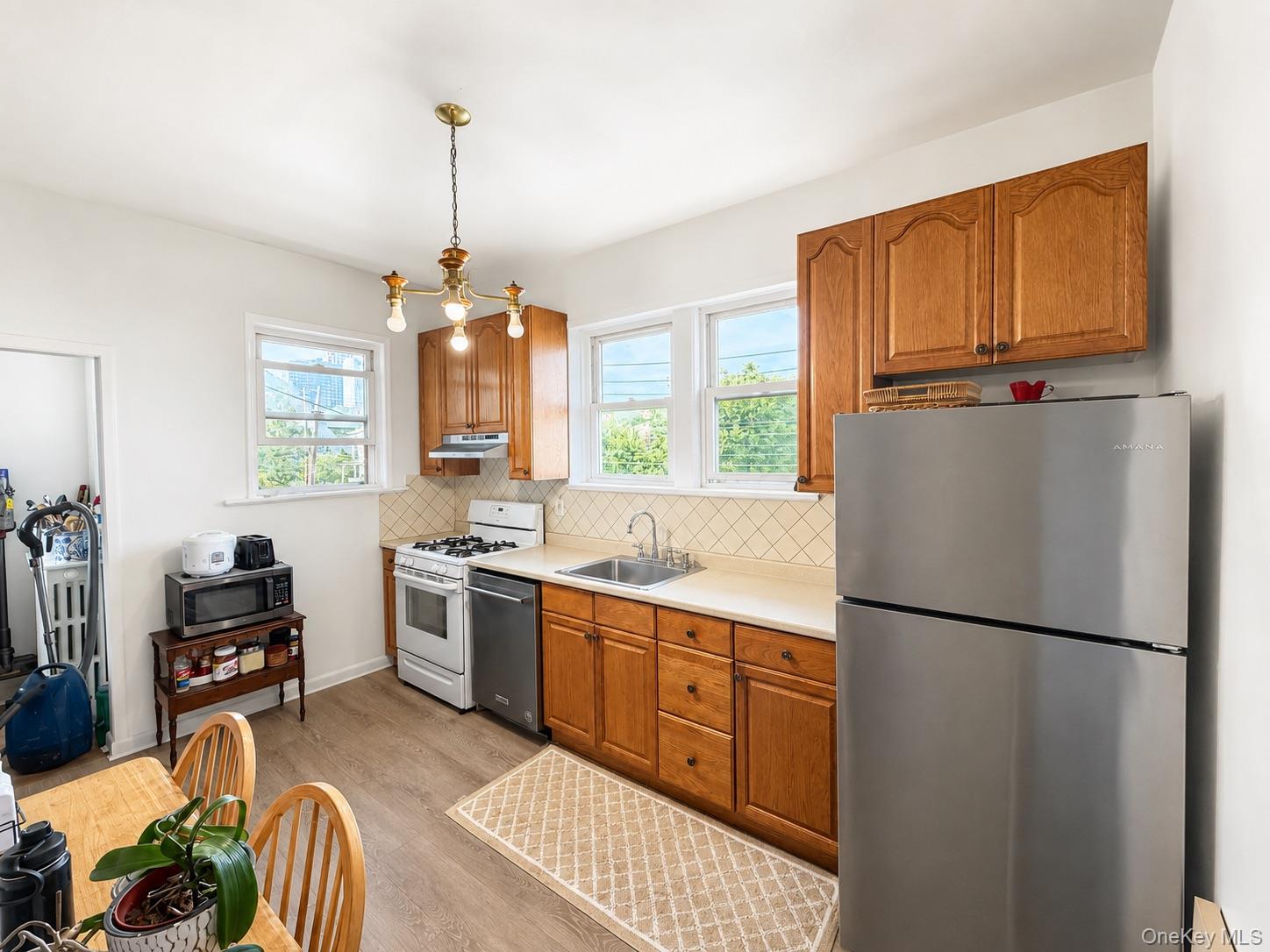 1 Davis Avenue – For Sale photo 2