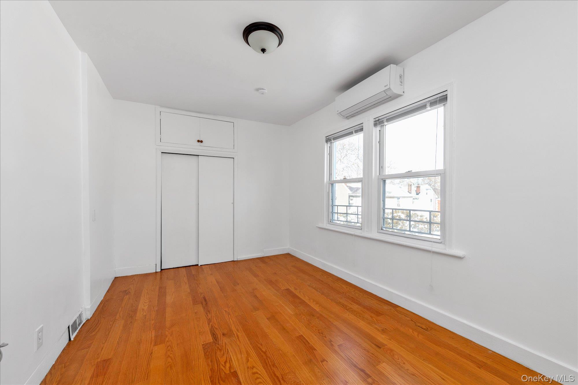 70-15 Manse Street – For Rent photo 9