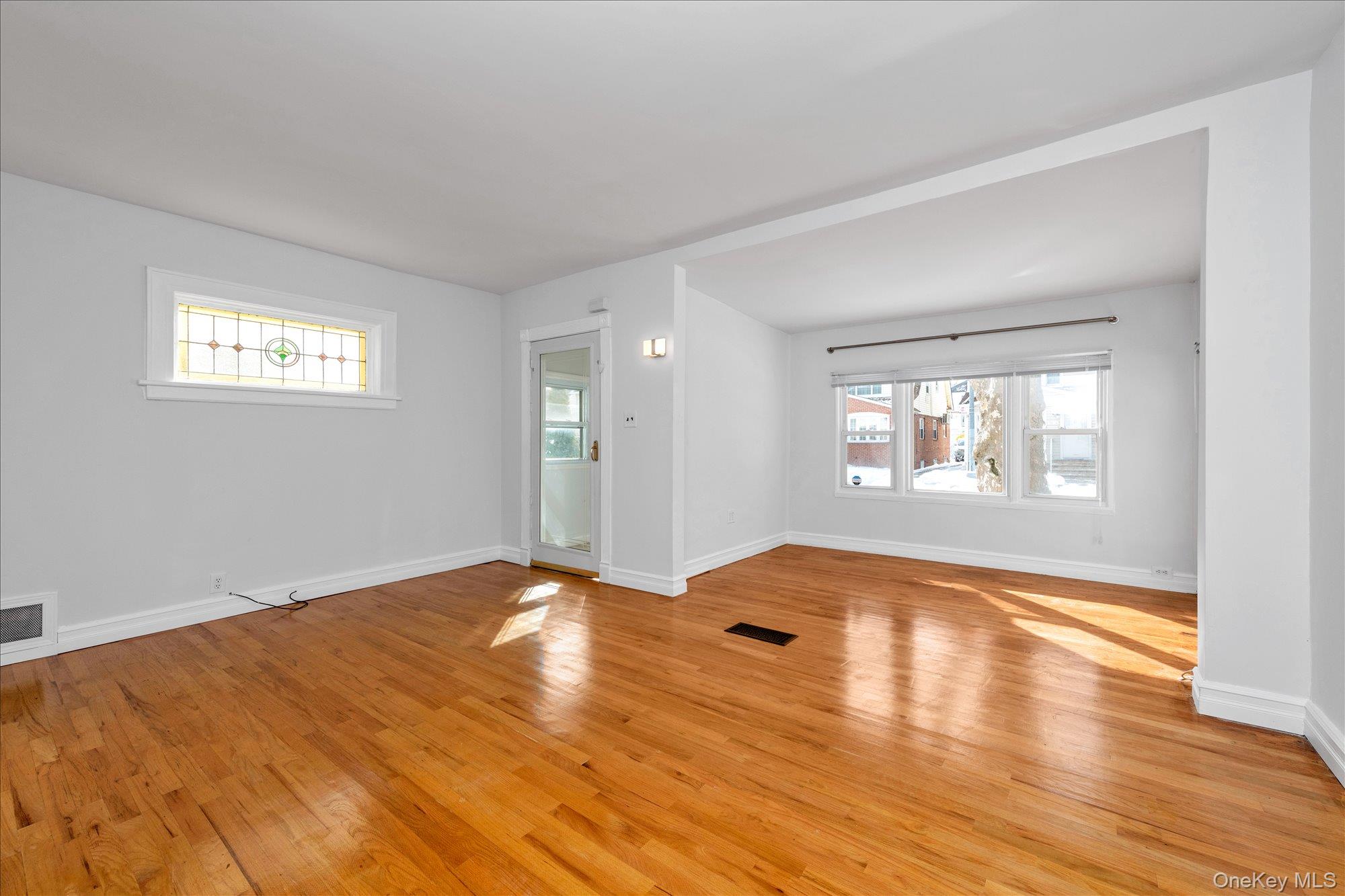 70-15 Manse Street – For Rent photo 2