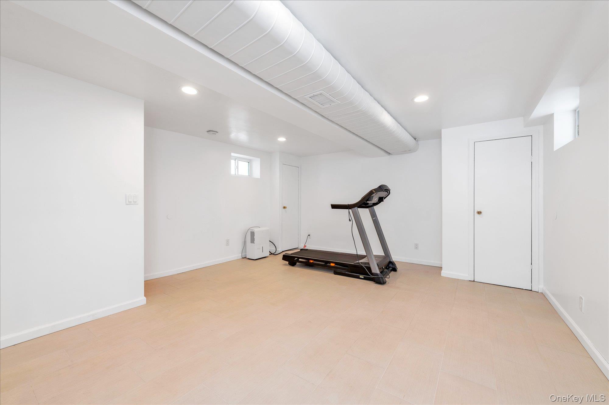 70-15 Manse Street – For Rent photo 16