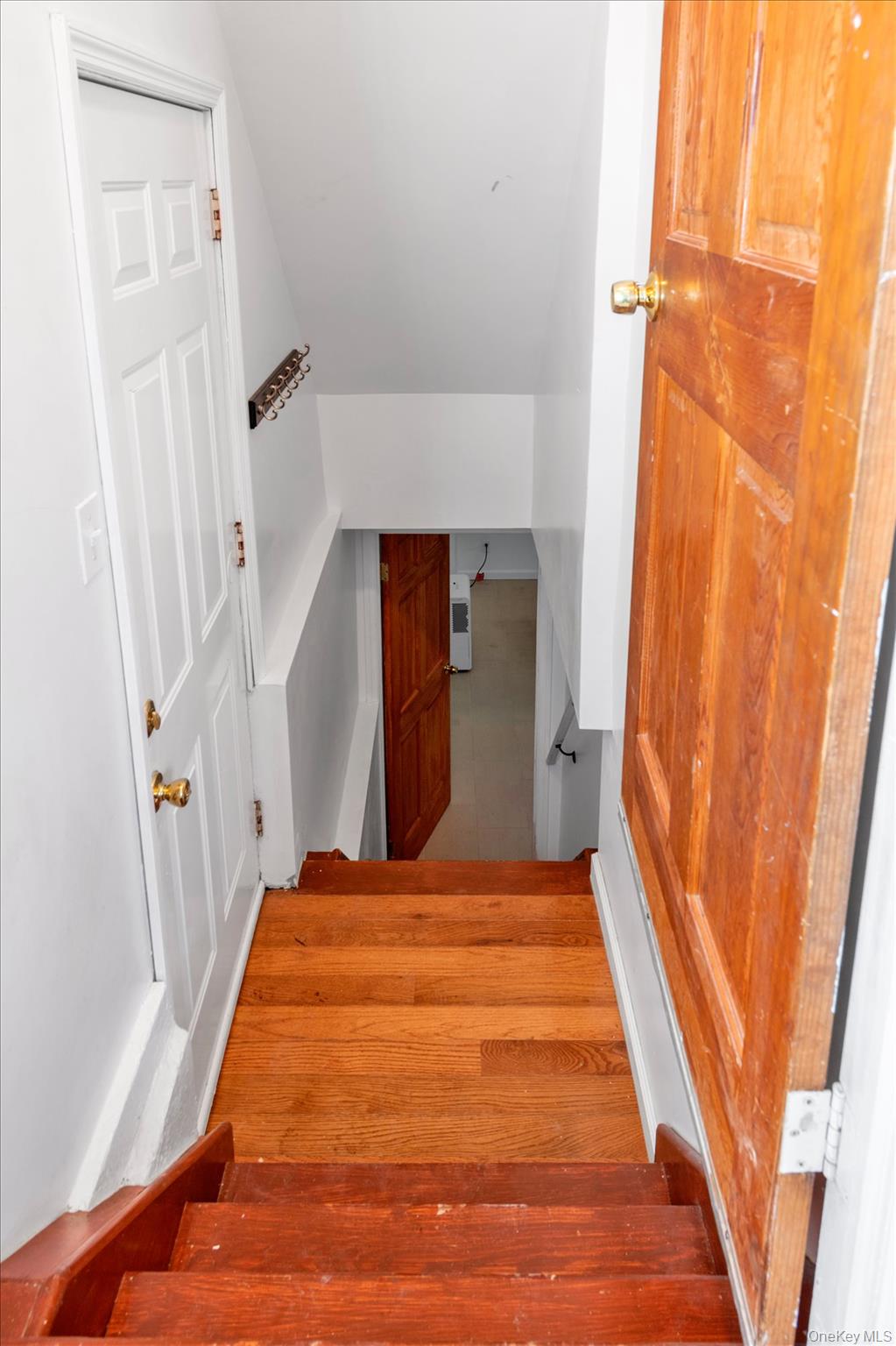 70-15 Manse Street – For Rent photo 15