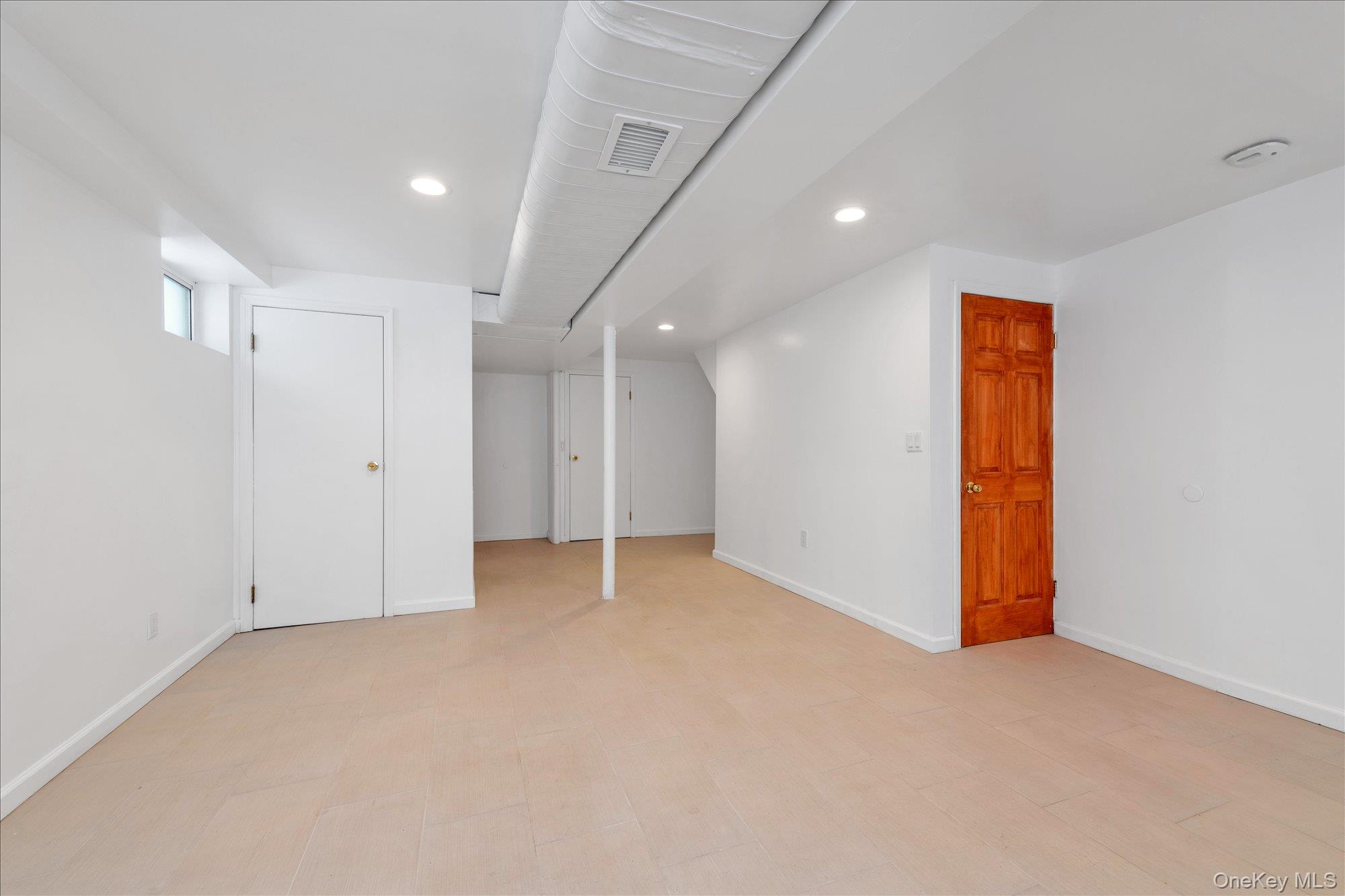 70-15 Manse Street – For Rent photo 18