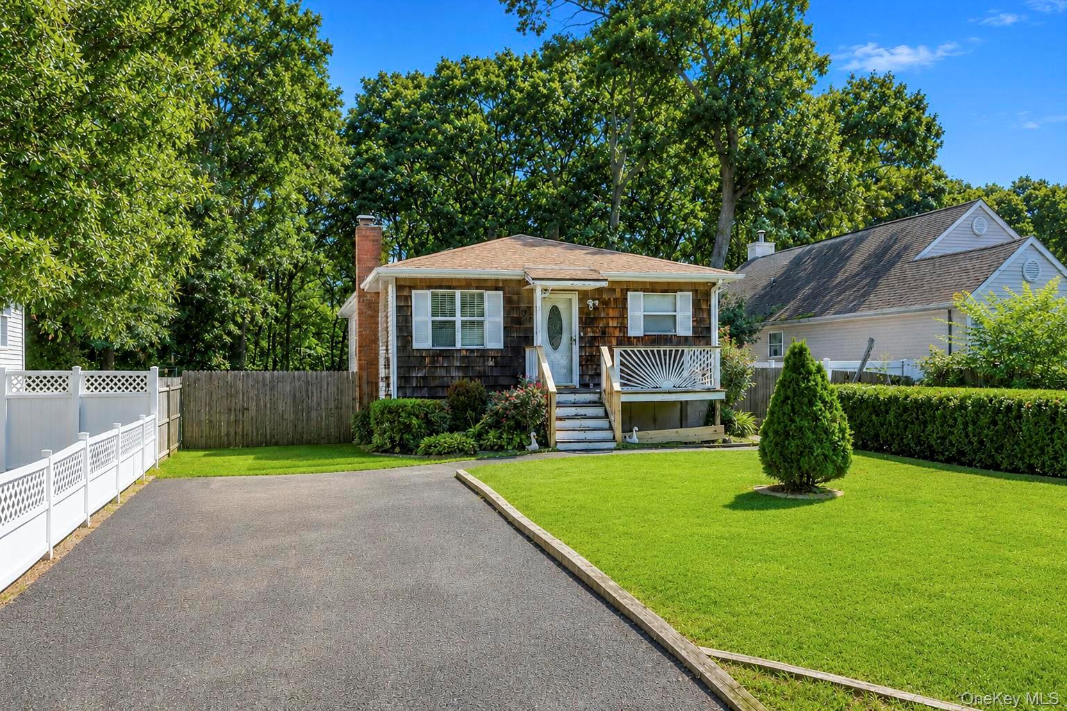 166 Auborn Avenue – For Sale photo 4