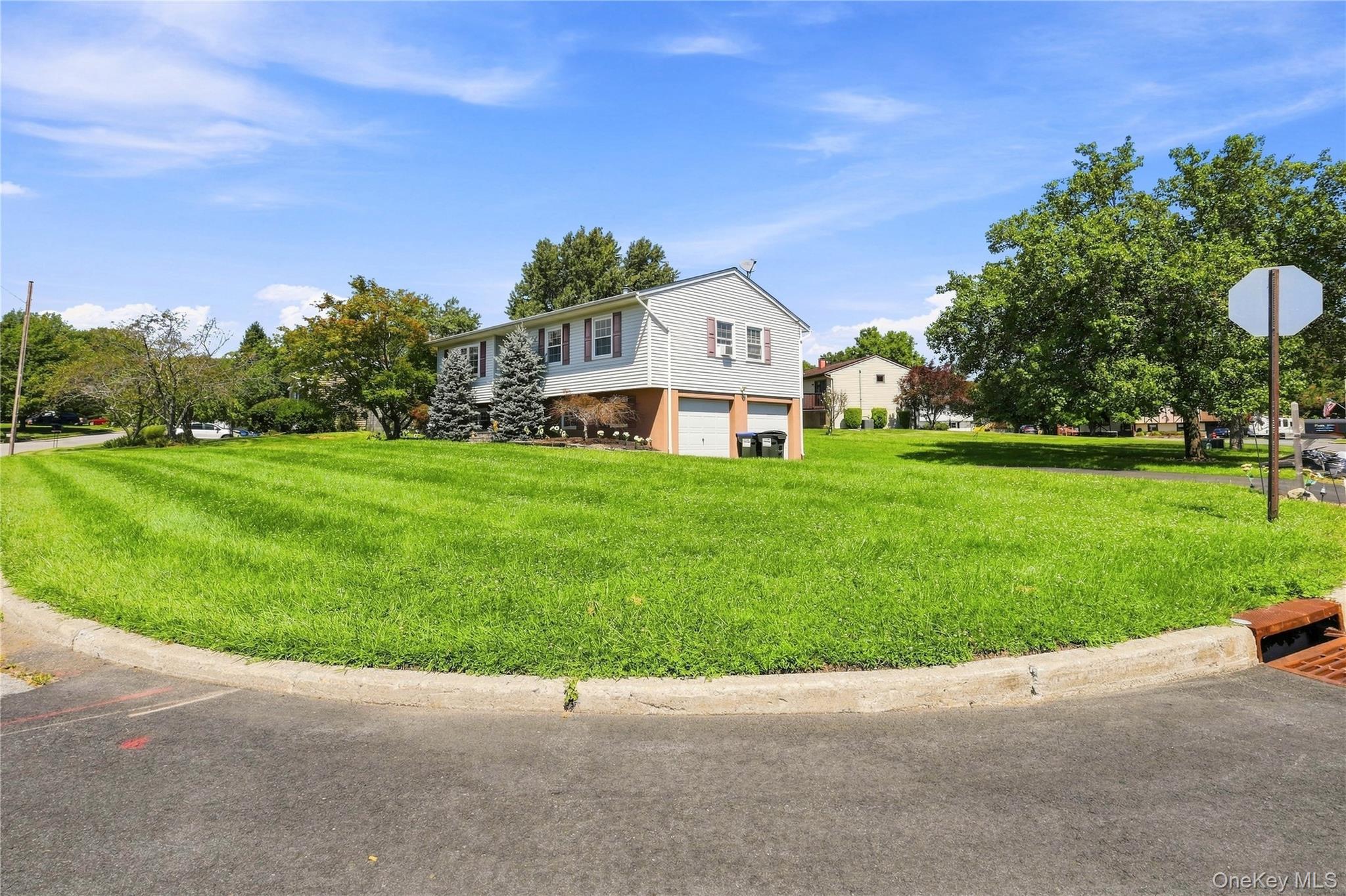 30 Somerset Drive – For Sale photo 2