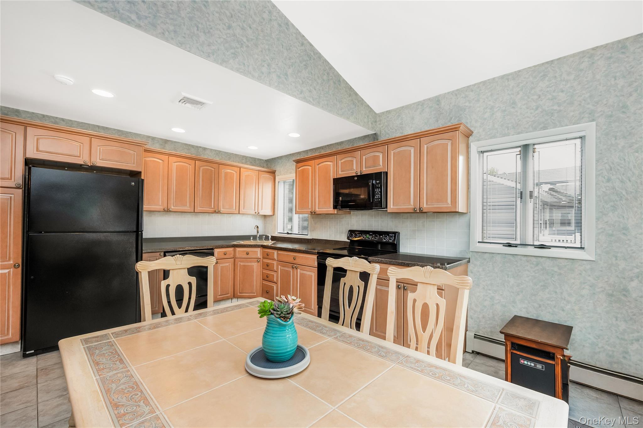 14 Arthur Street – For Sale photo 14
