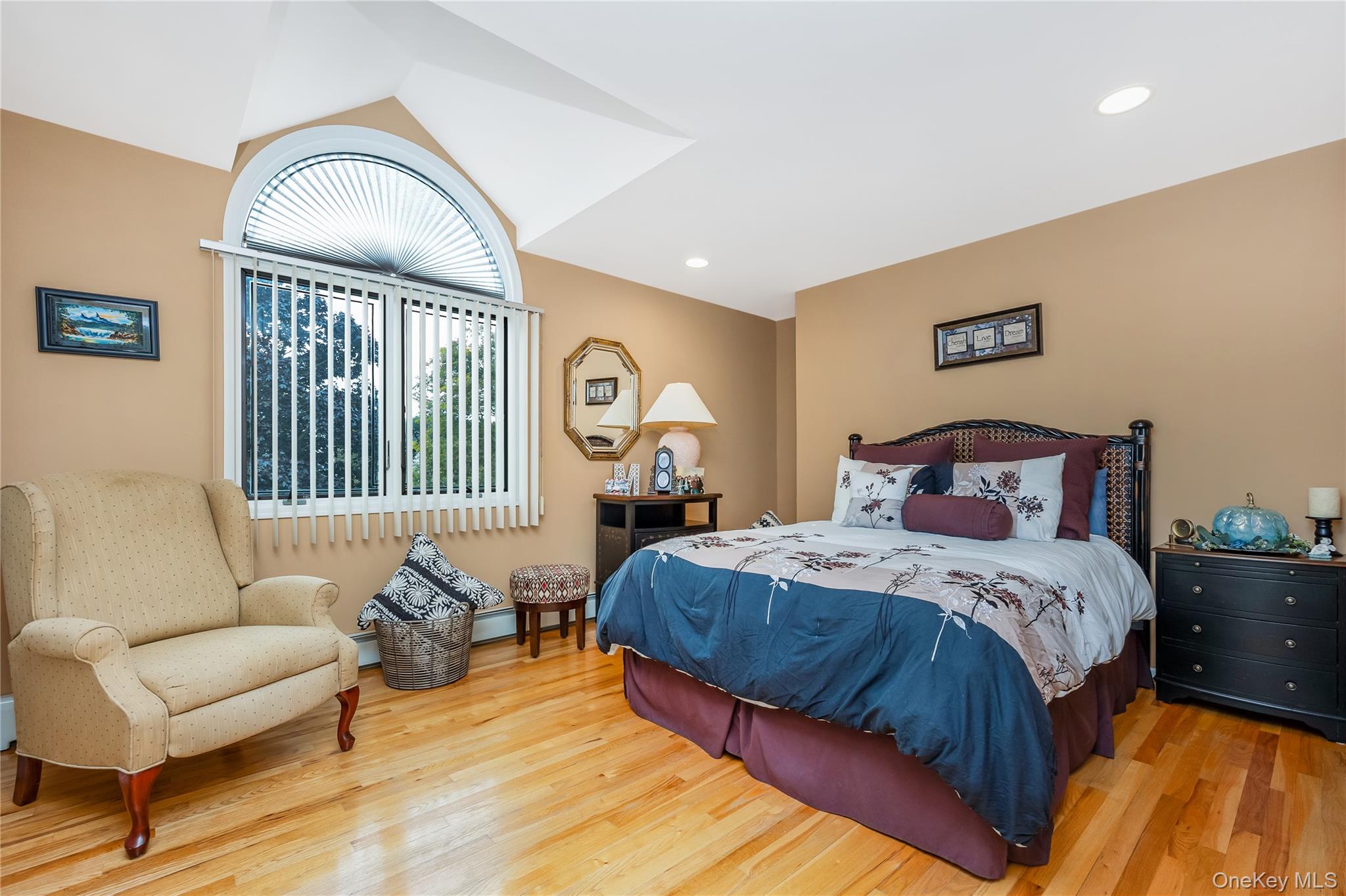 14 Arthur Street – For Sale photo 22