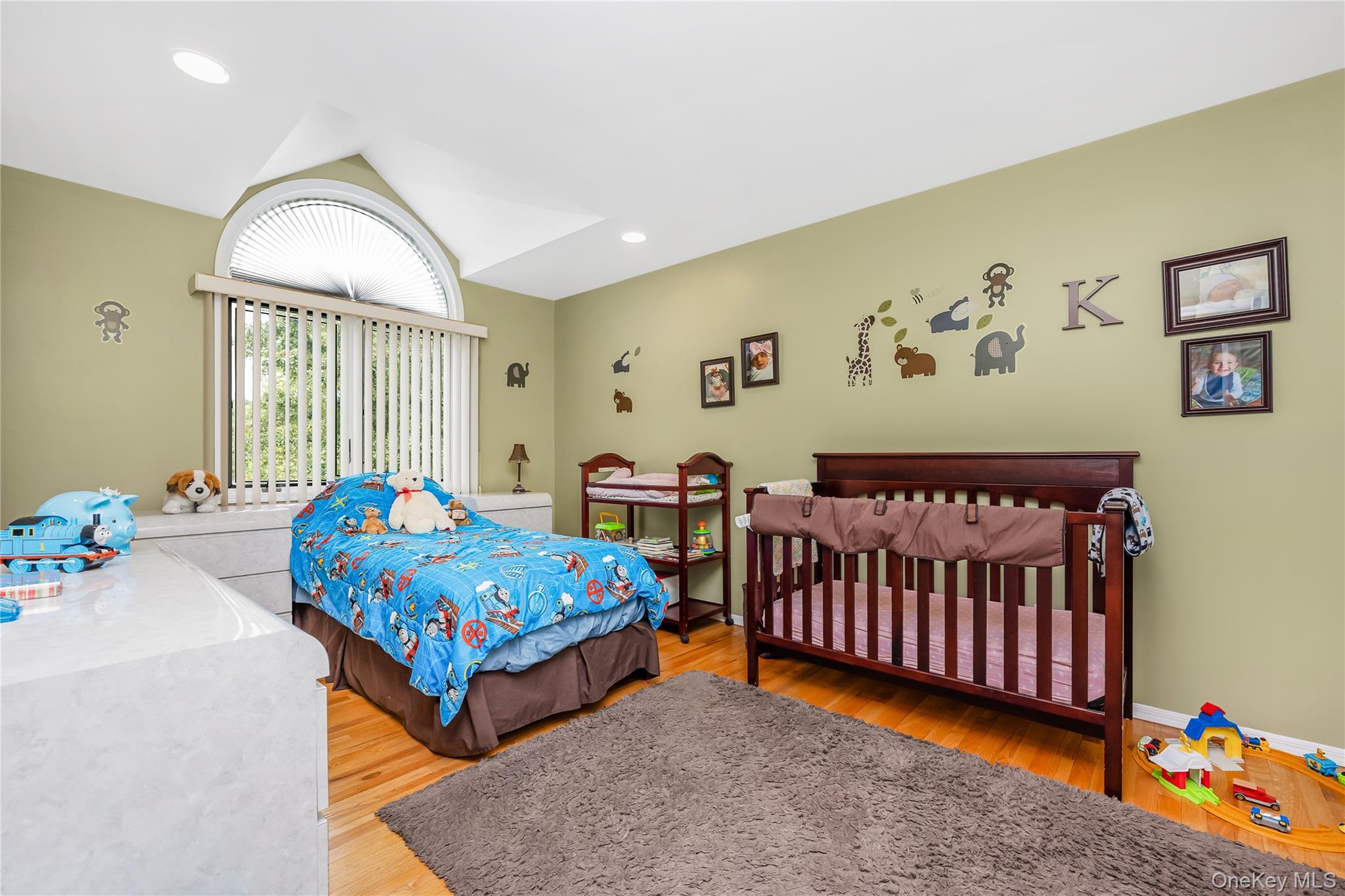 14 Arthur Street – For Sale photo 23
