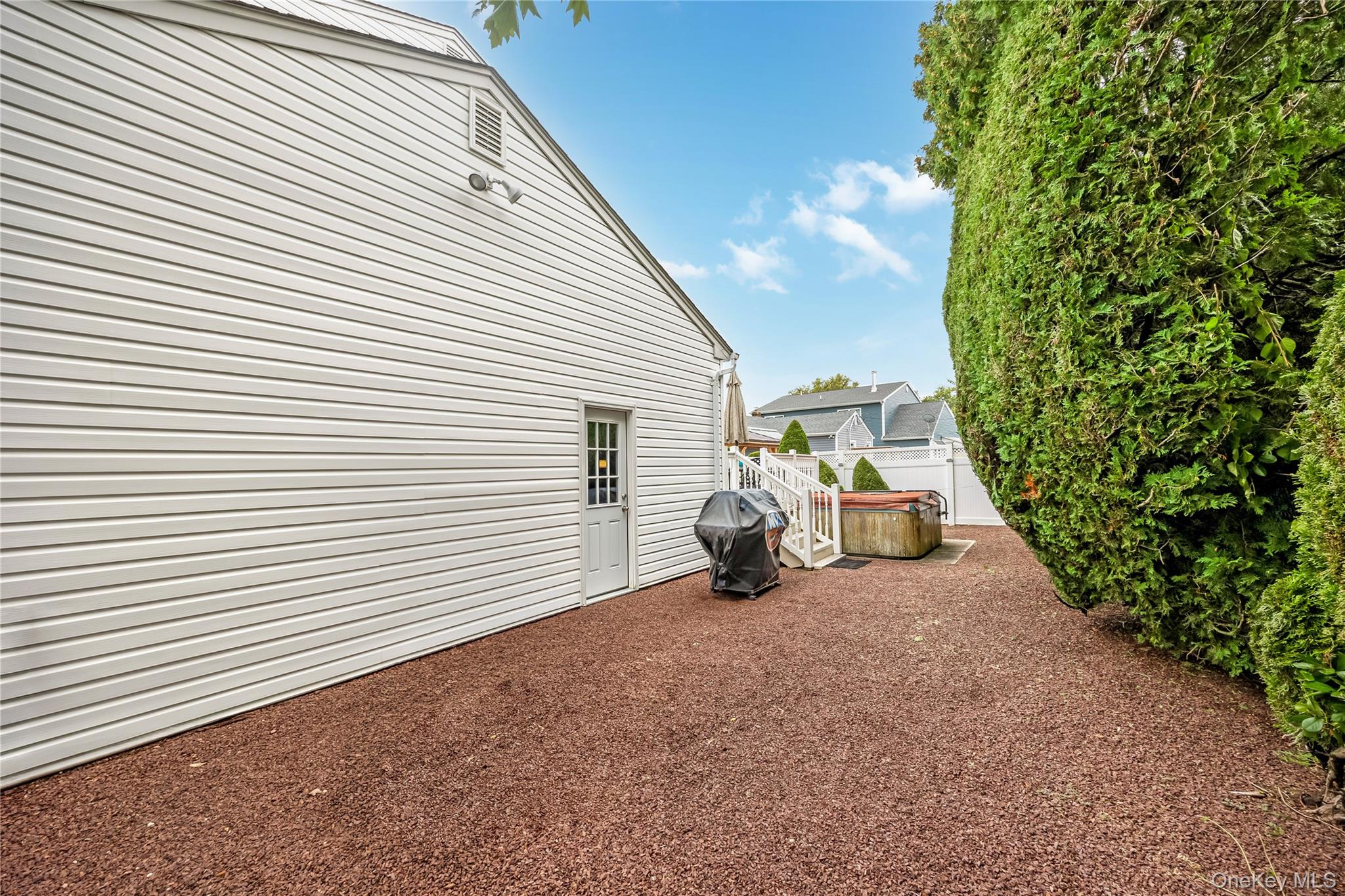 14 Arthur Street – For Sale photo 33