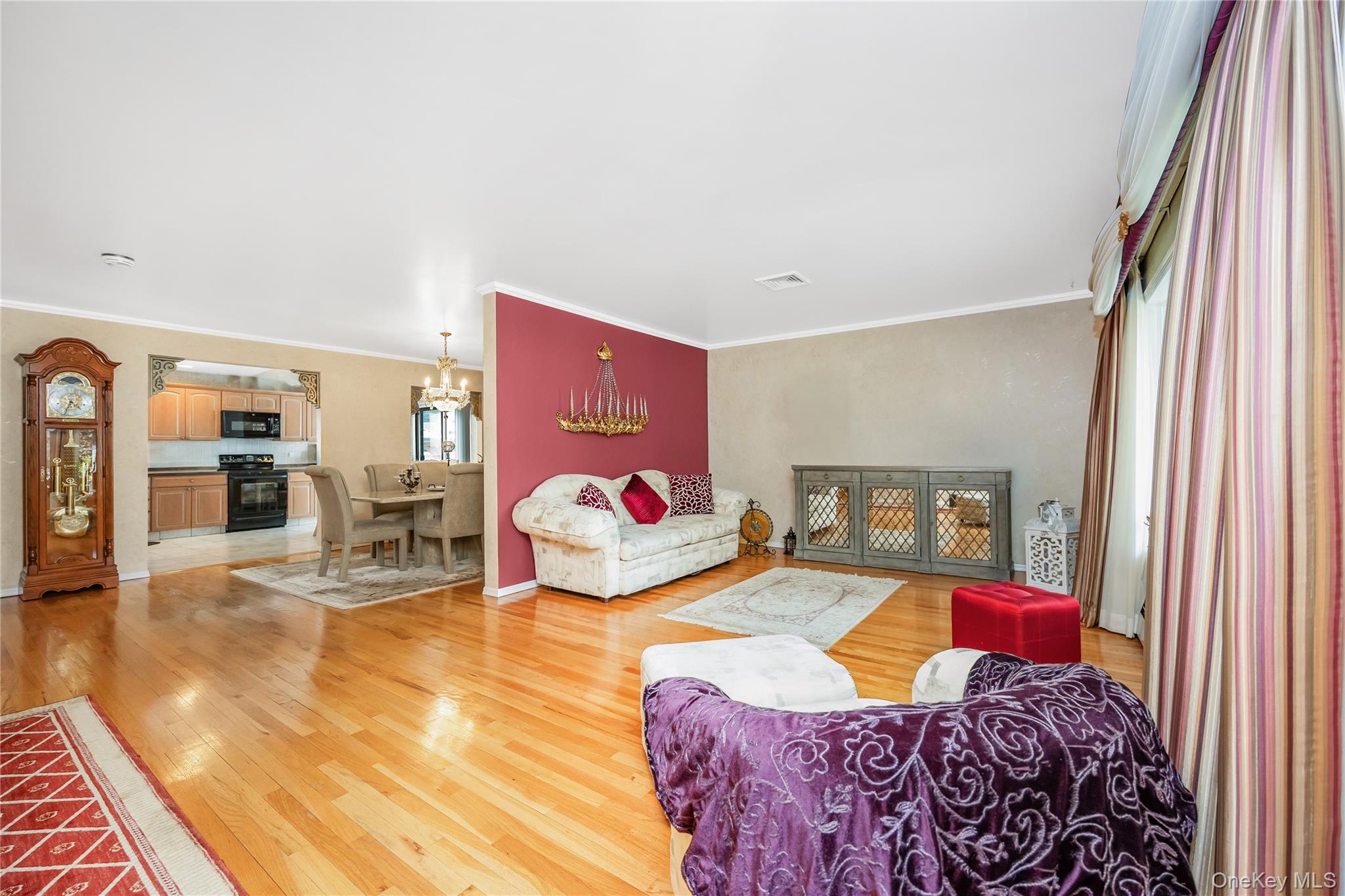 14 Arthur Street – For Sale photo 8