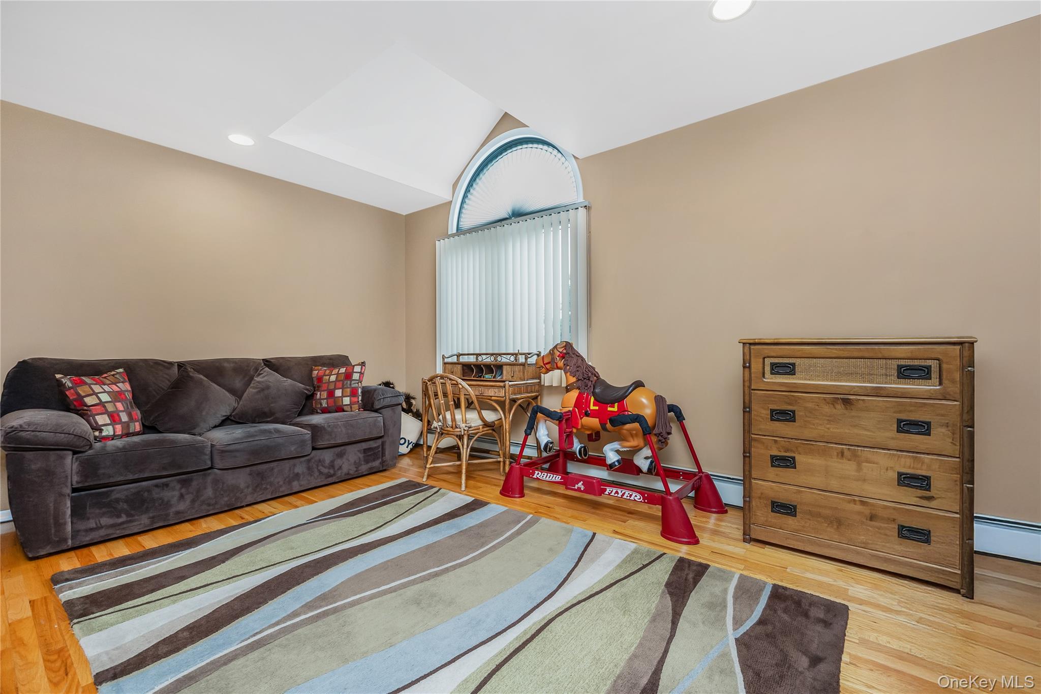 14 Arthur Street – For Sale photo 24