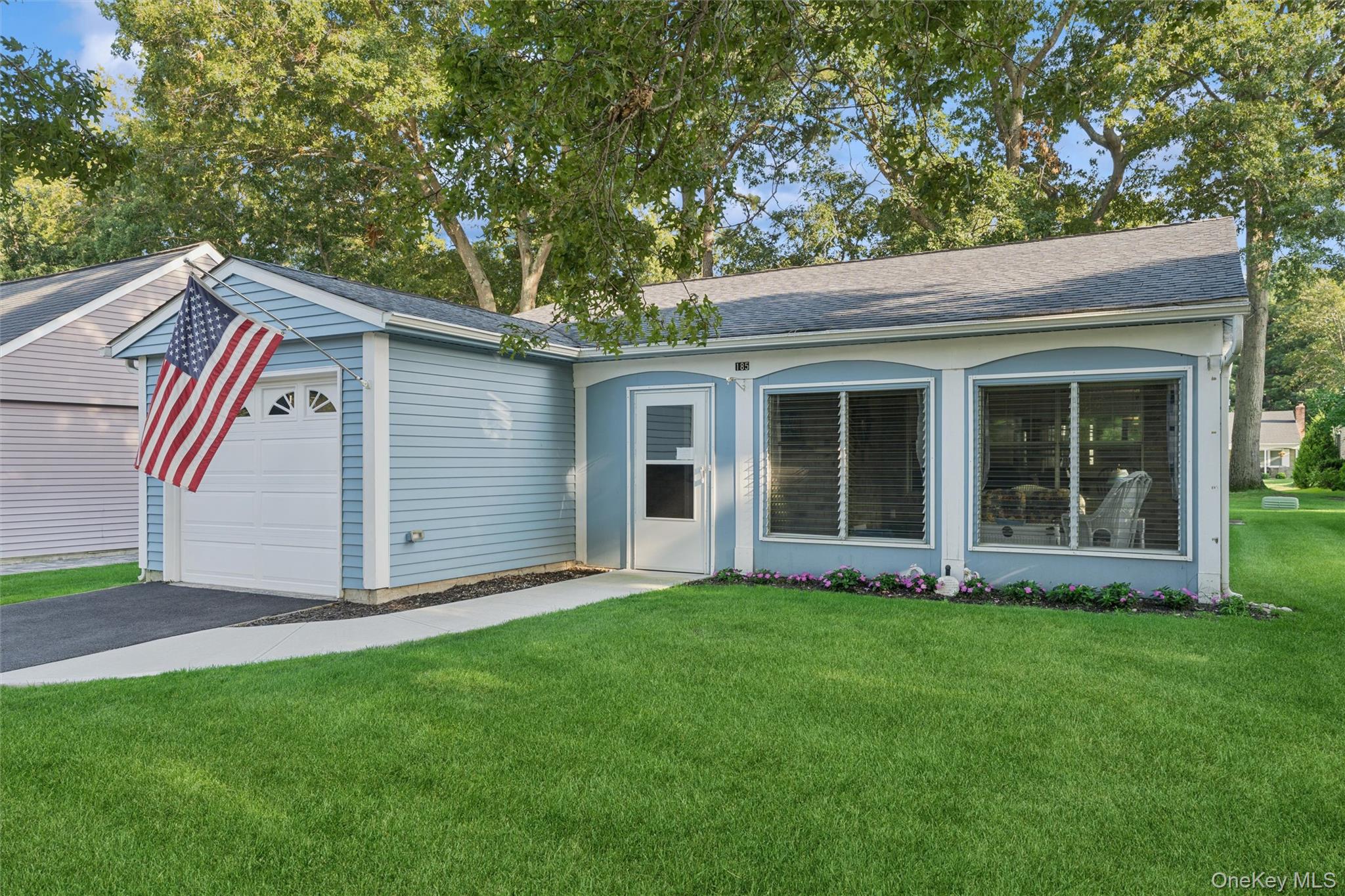 185 Kingston Drive – For Sale photo 2
