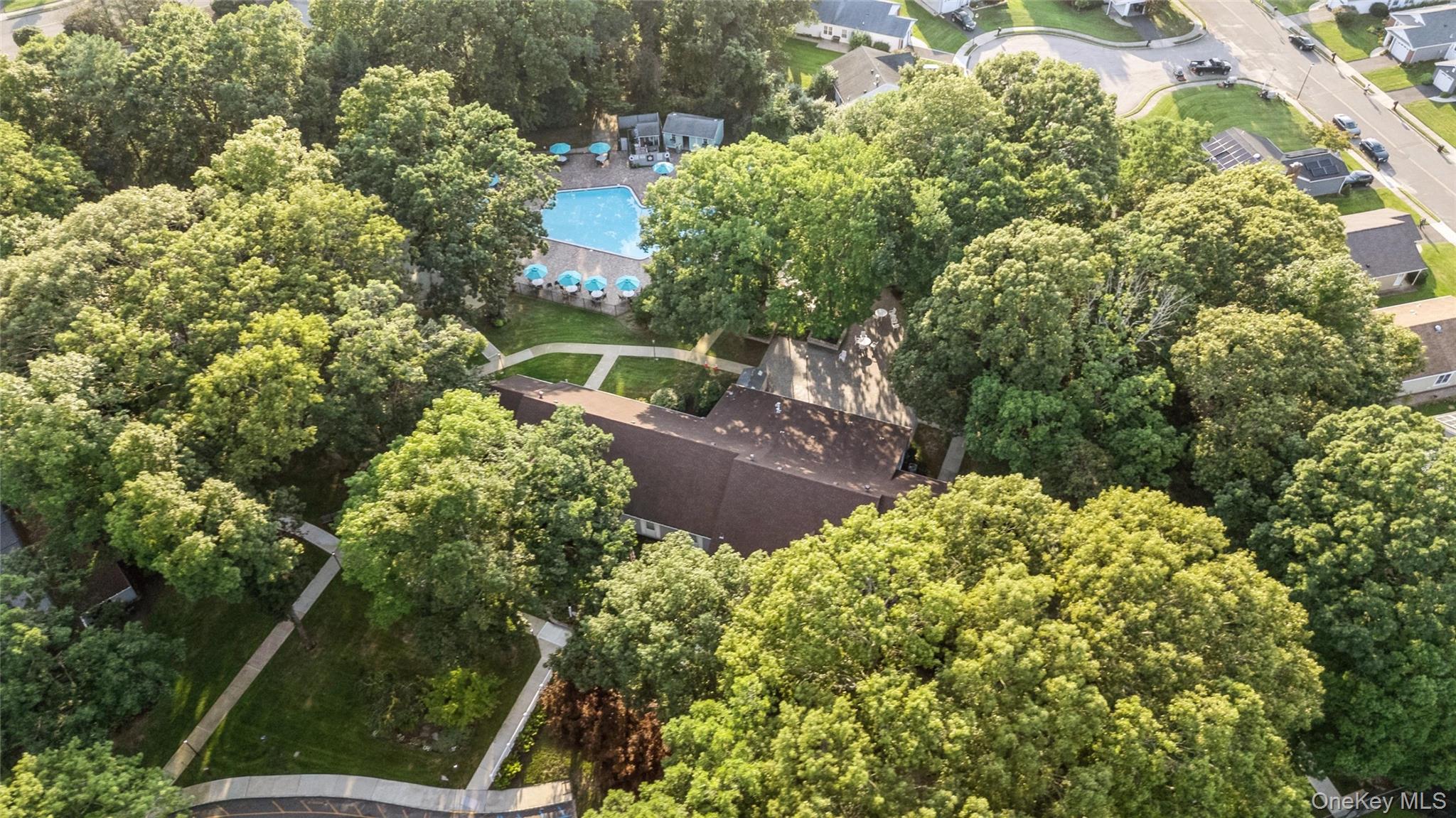 185 Kingston Drive – For Sale photo 28