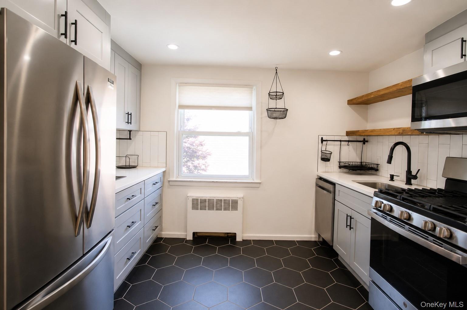 545 E Park Avenue – For Rent photo 14