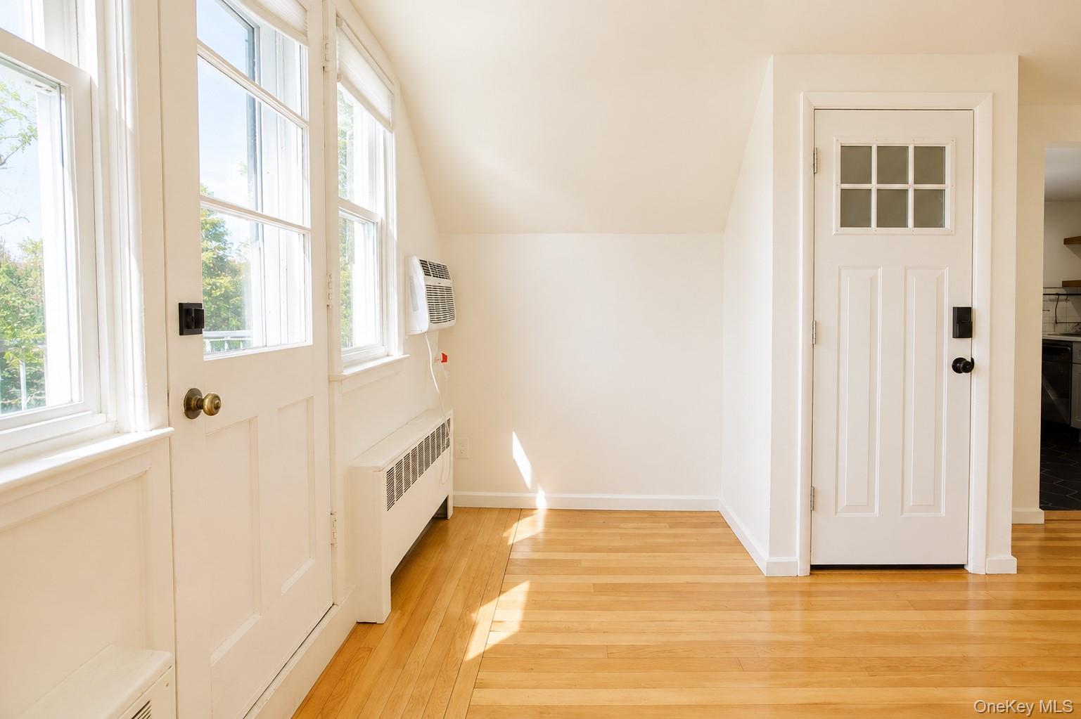545 E Park Avenue – For Rent photo 10