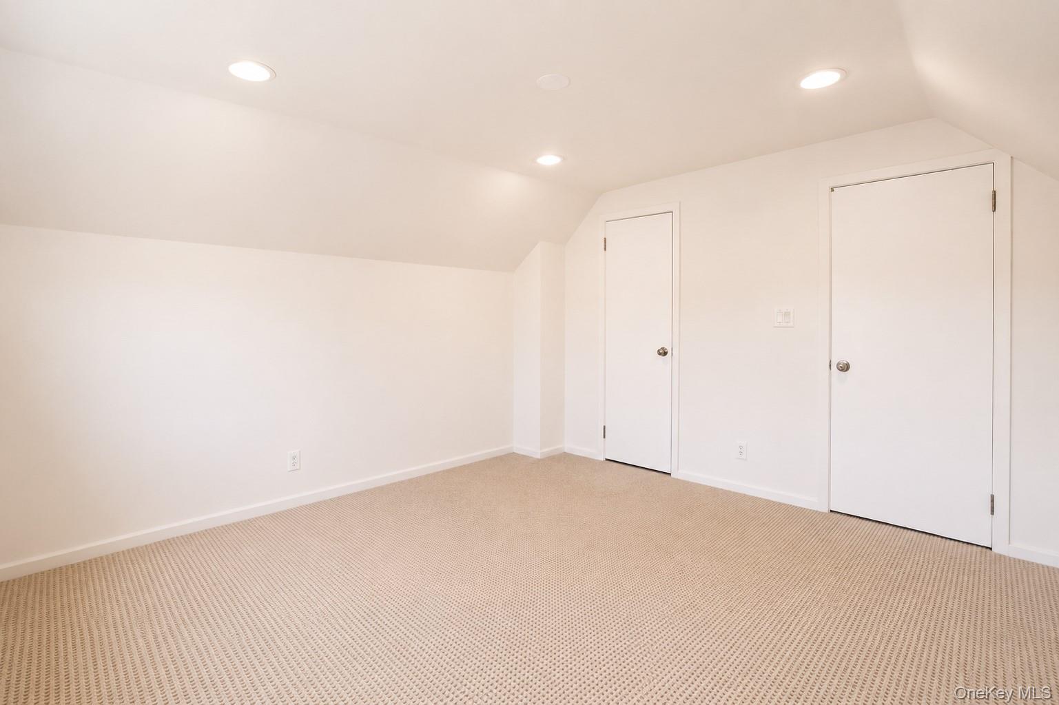 545 E Park Avenue – For Rent photo 20