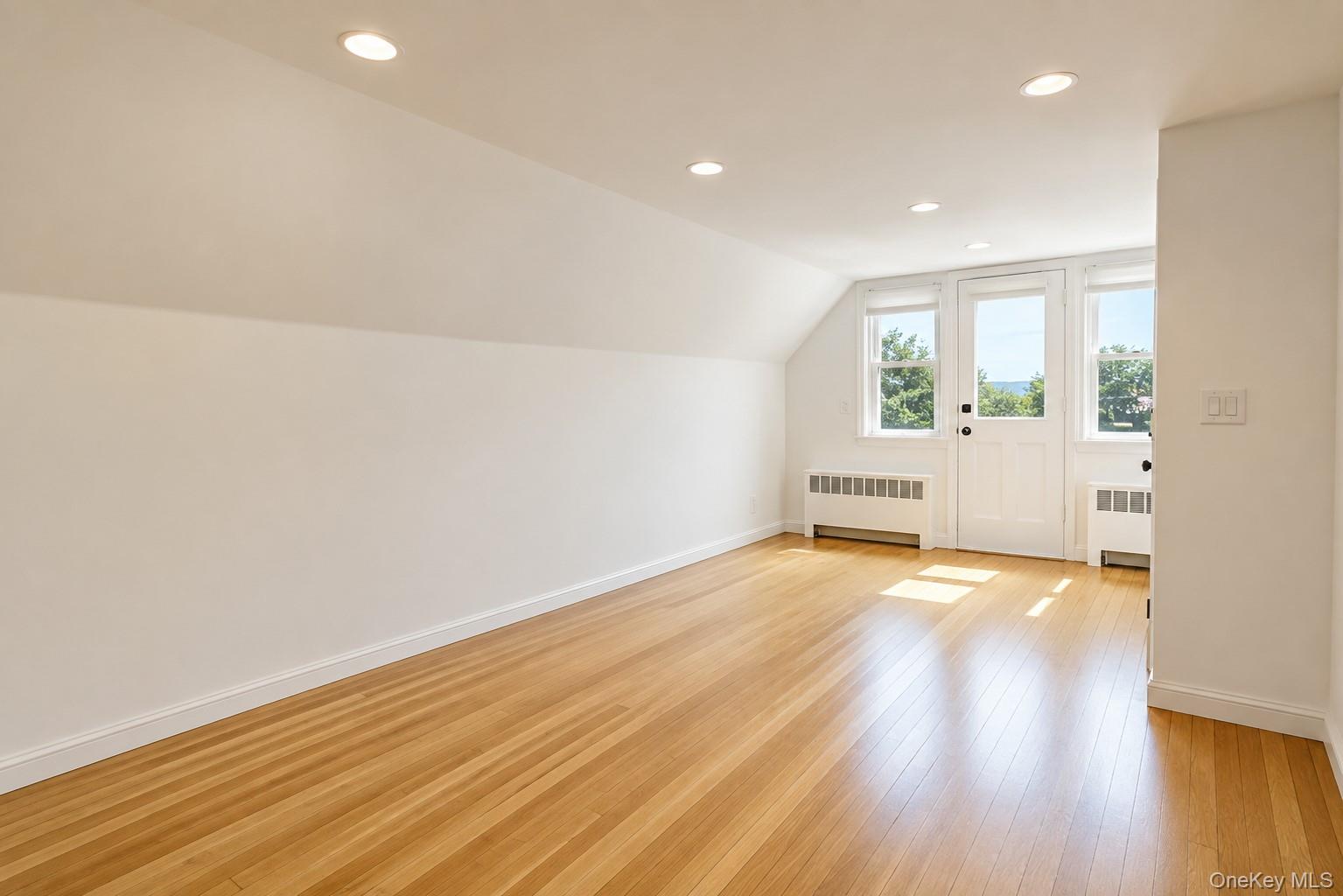 545 E Park Avenue – For Rent photo 8