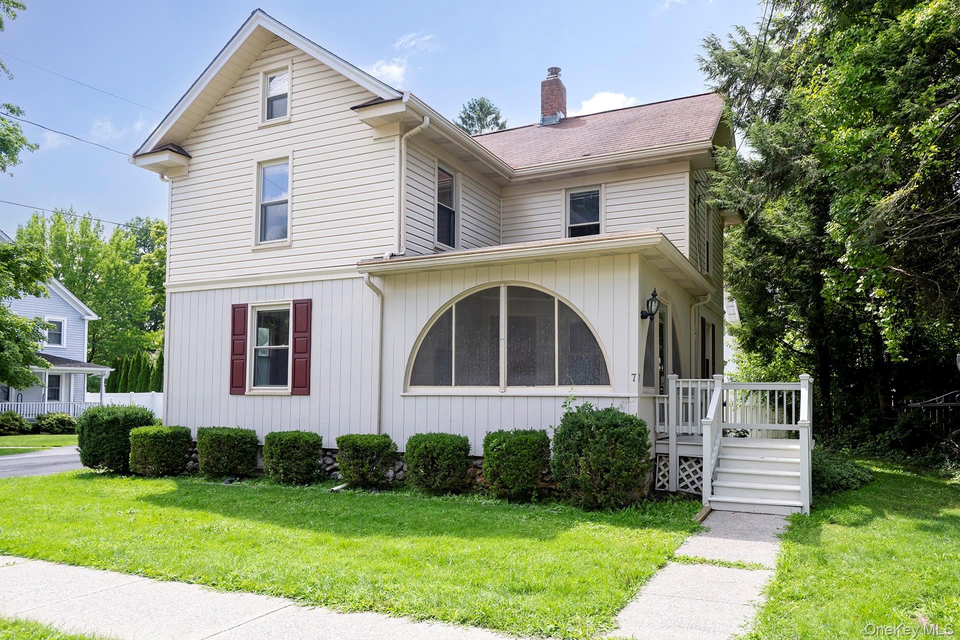 7 Maple Avenue – For Sale photo 2