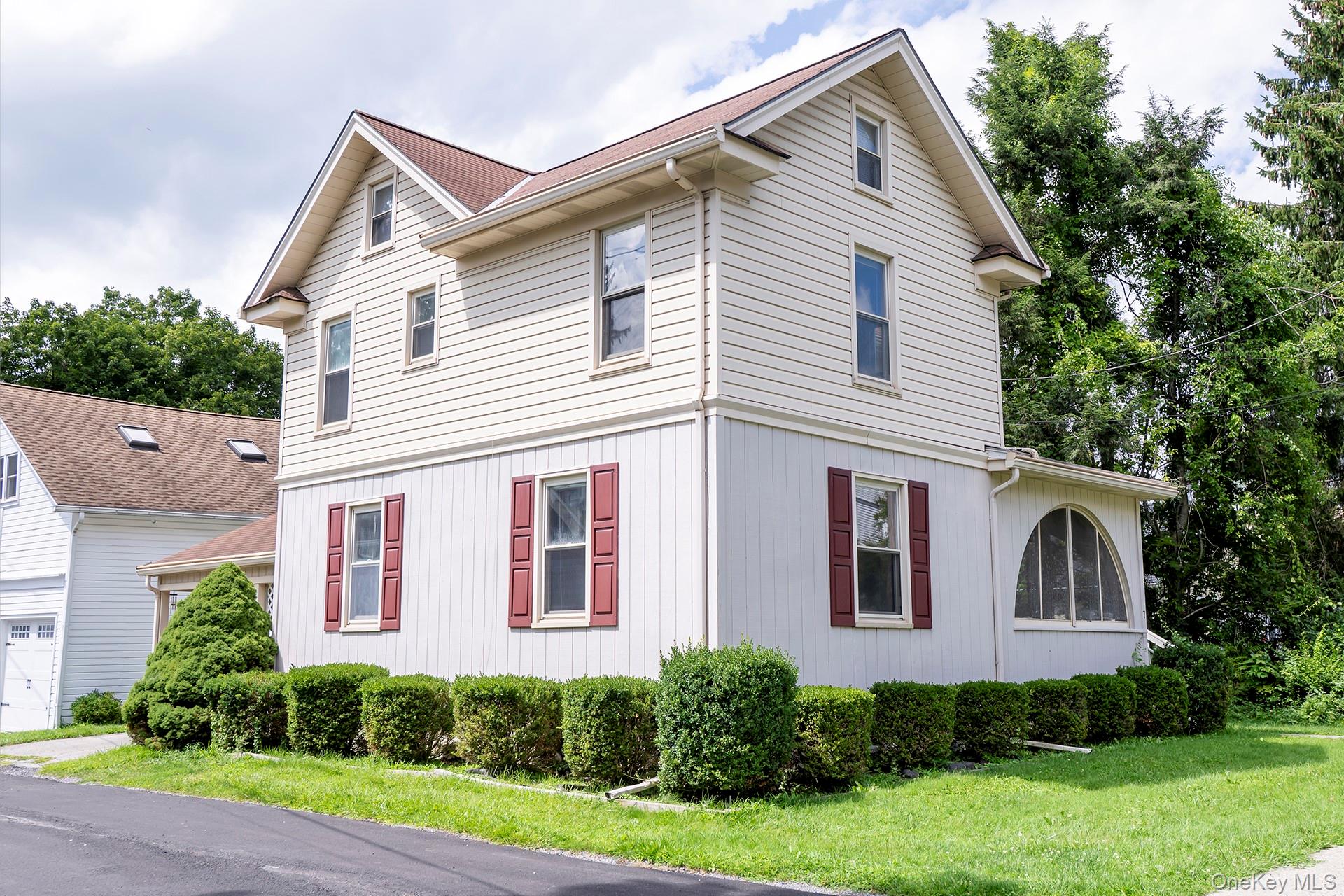 7 Maple Avenue – For Sale photo 4