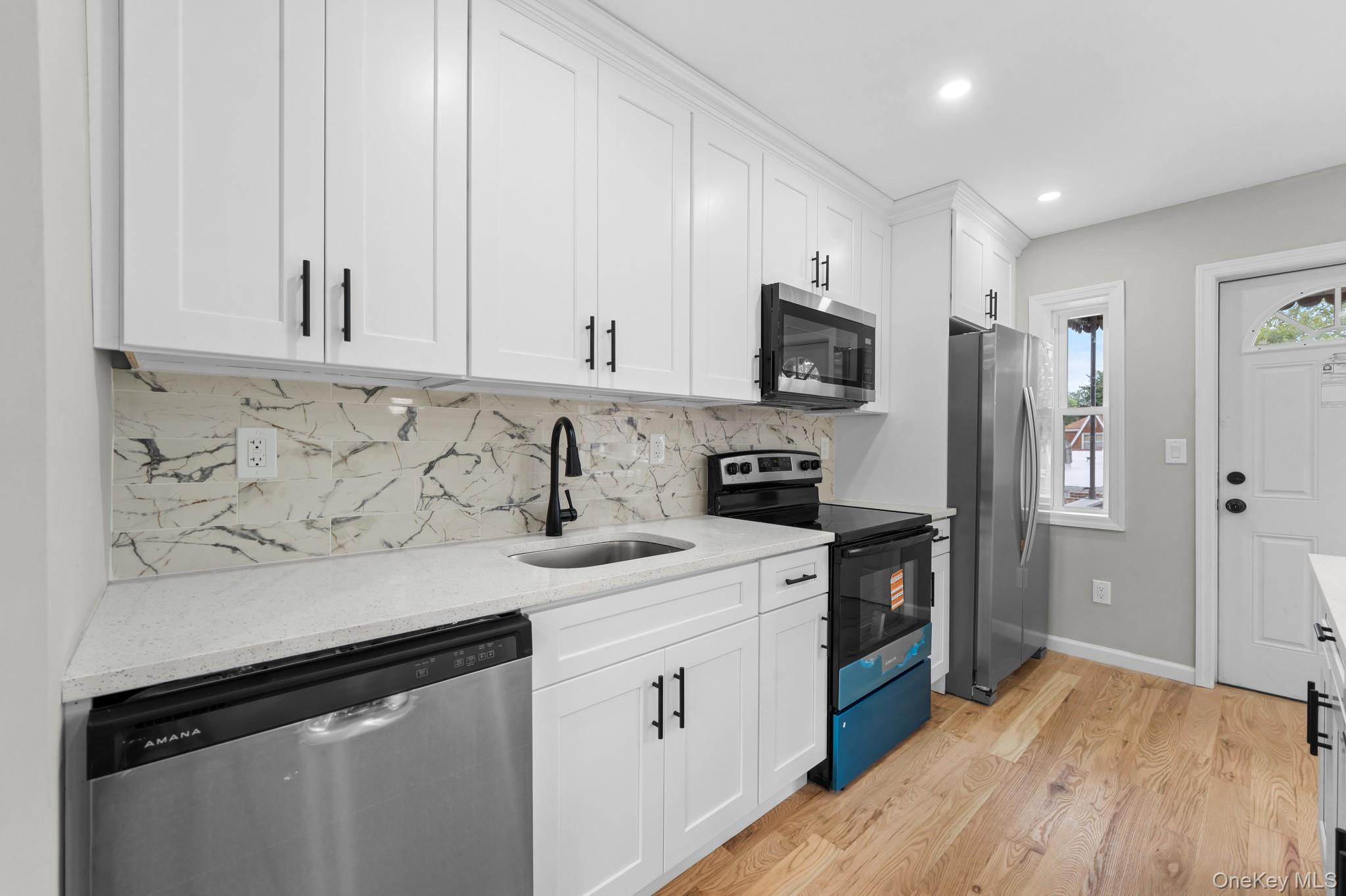 4067 Baychester Avenue – For Sale photo 4
