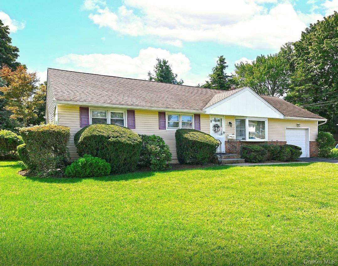 20 Sprucetree Lane – For Sale photo 2