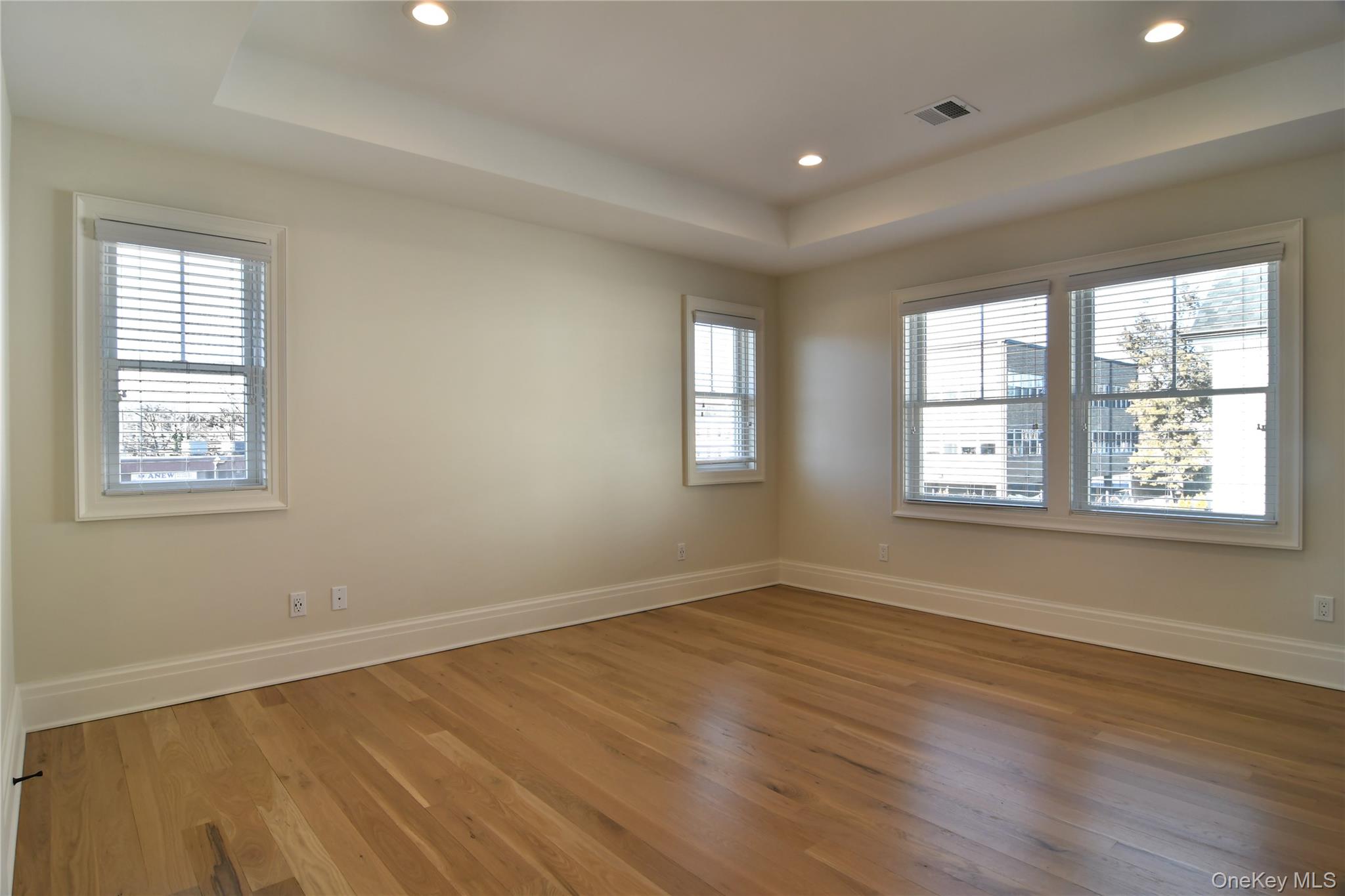 5 Madison Place – For Rent photo 11