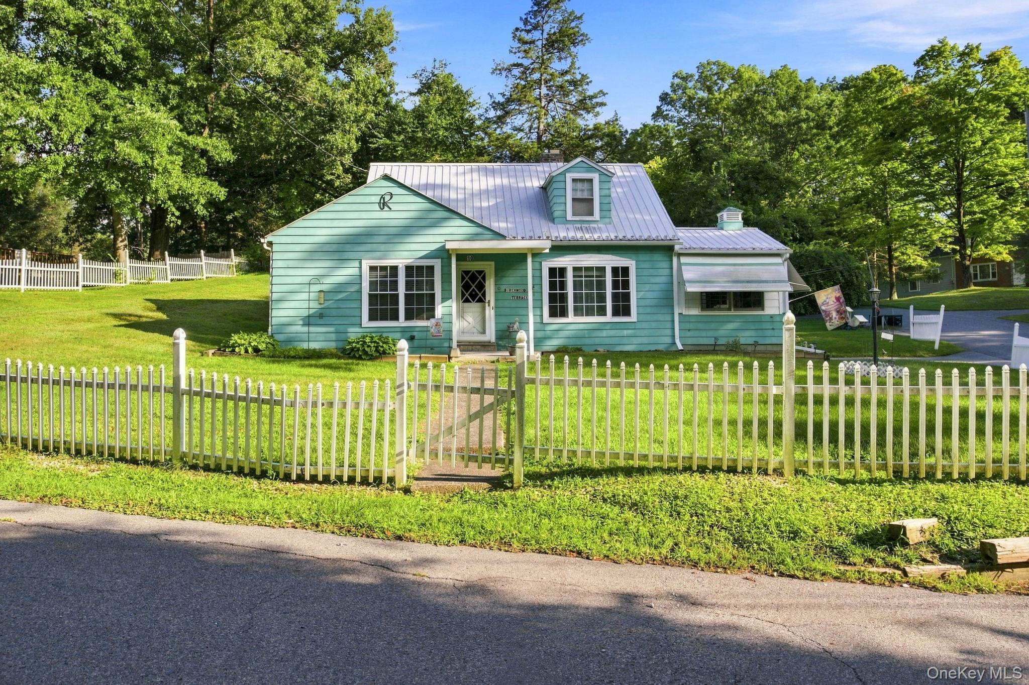 10 Birchwood Terrace – For Sale