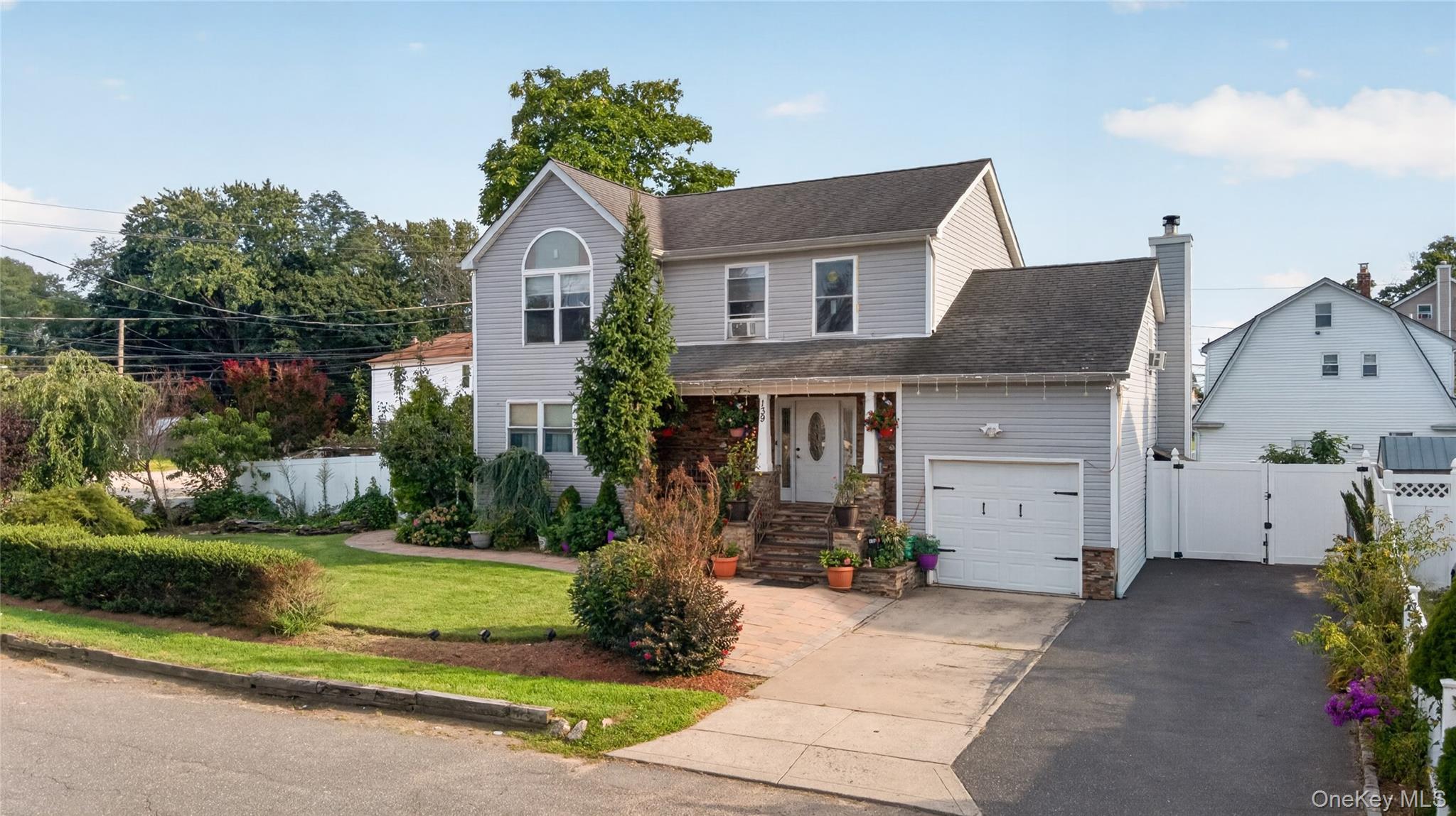 139 Smith Street – For Sale photo 2