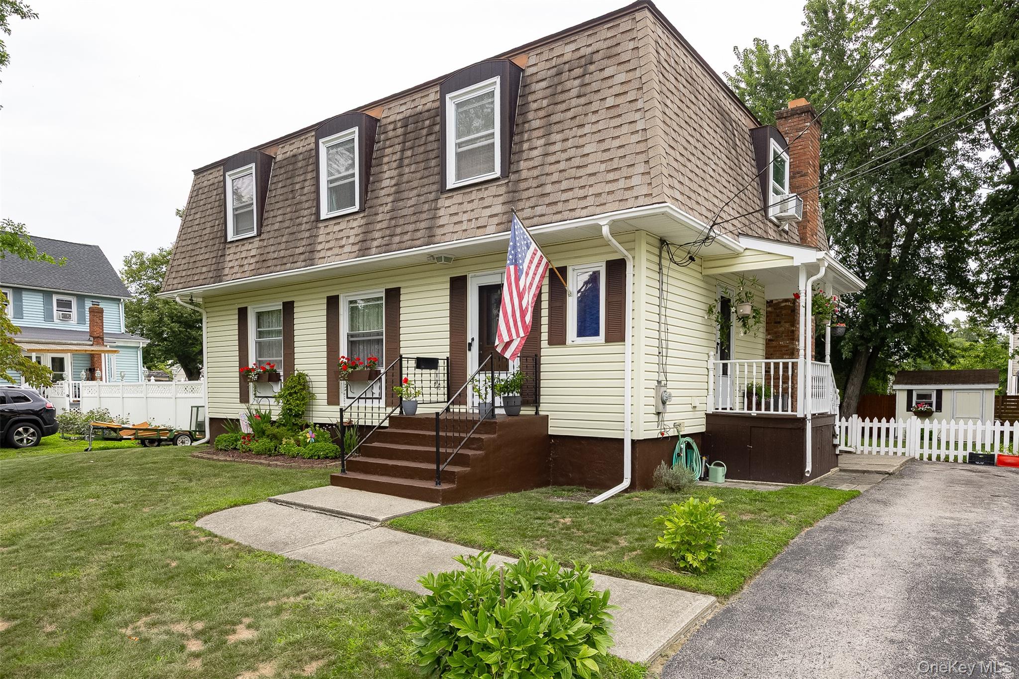 91 Maple Street – For Sale photo 2