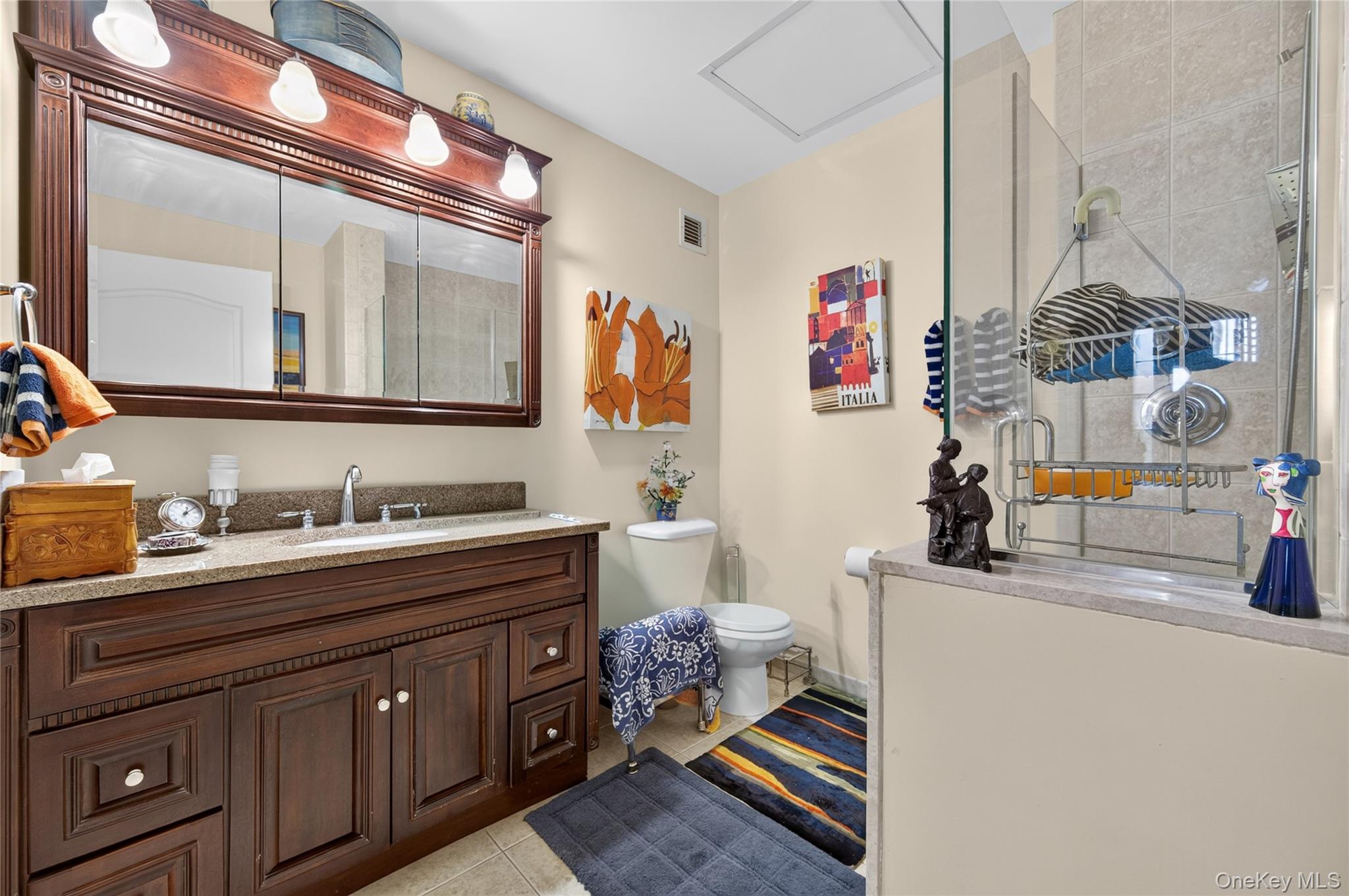50 Merrick Avenue, Unit 423 photo 8