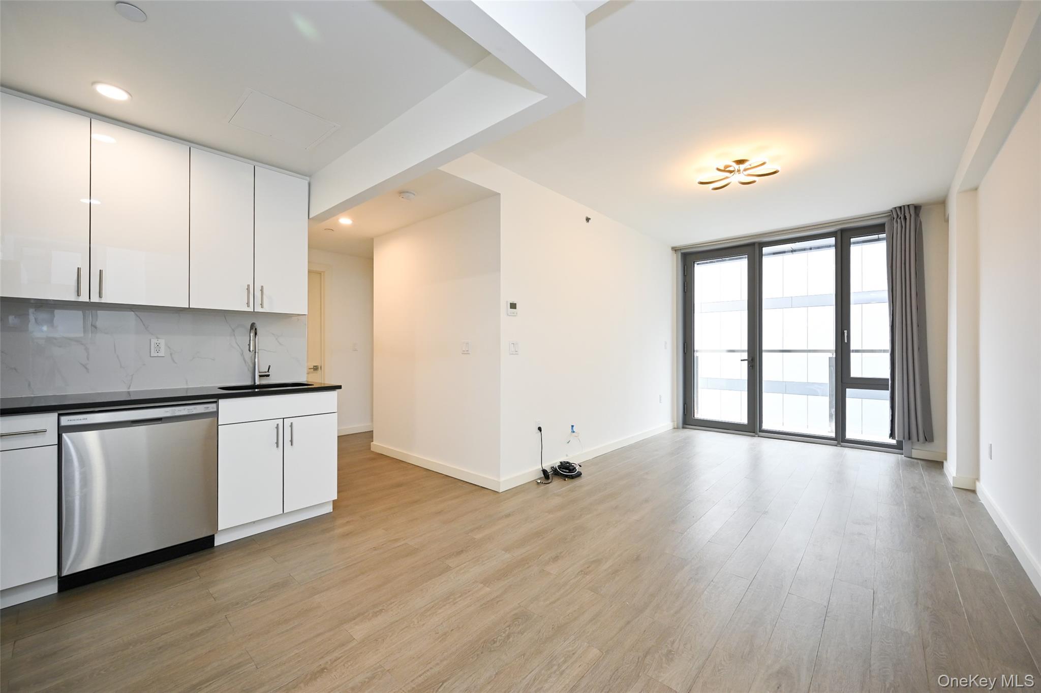 144-27 Sanford Avenue, Unit 5K photo 5