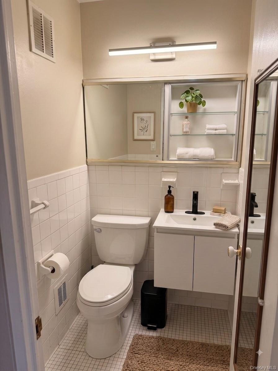 301 E 75th Street, Unit 5J photo 10