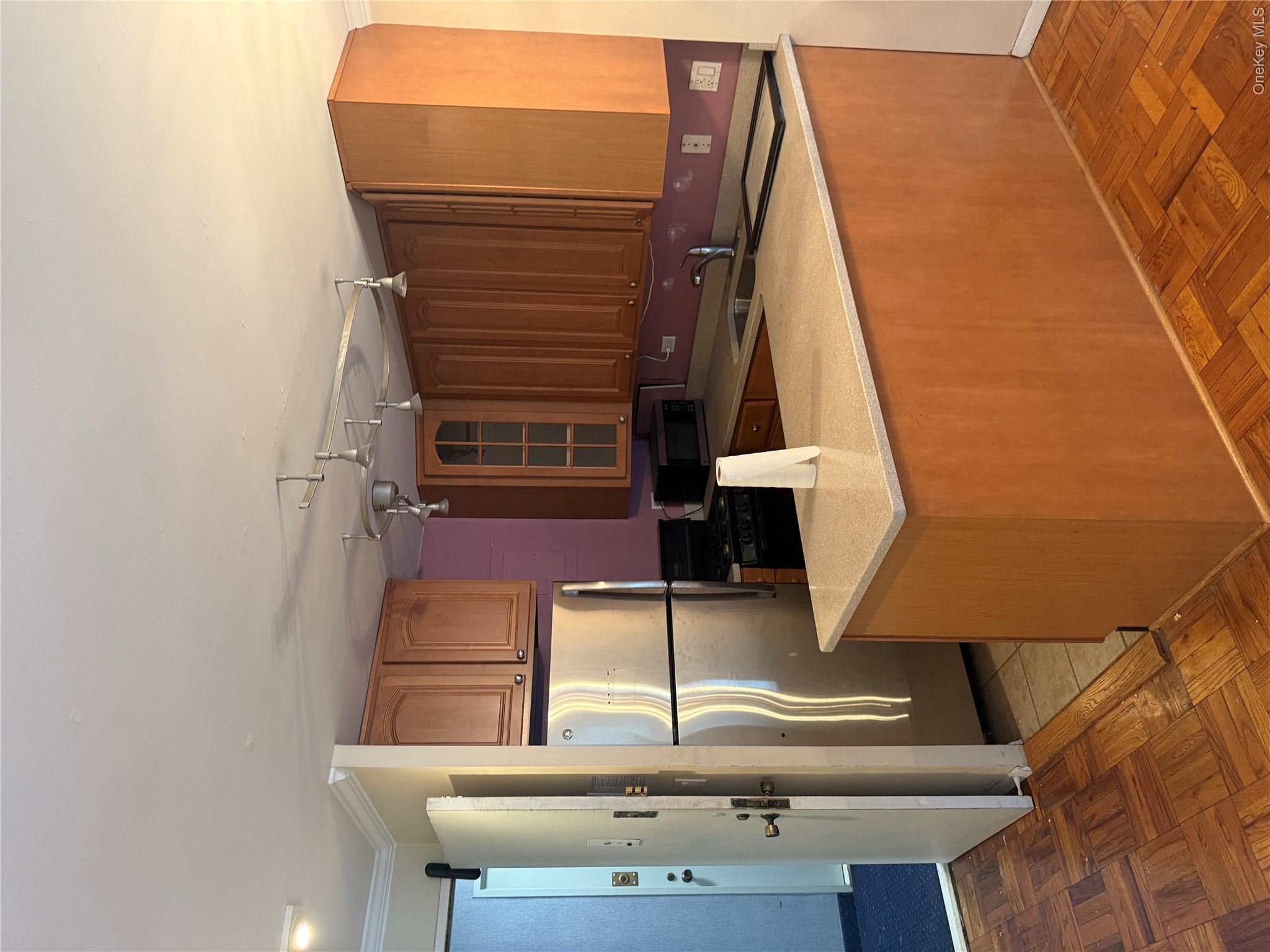 301 E 75th Street, Unit 5J