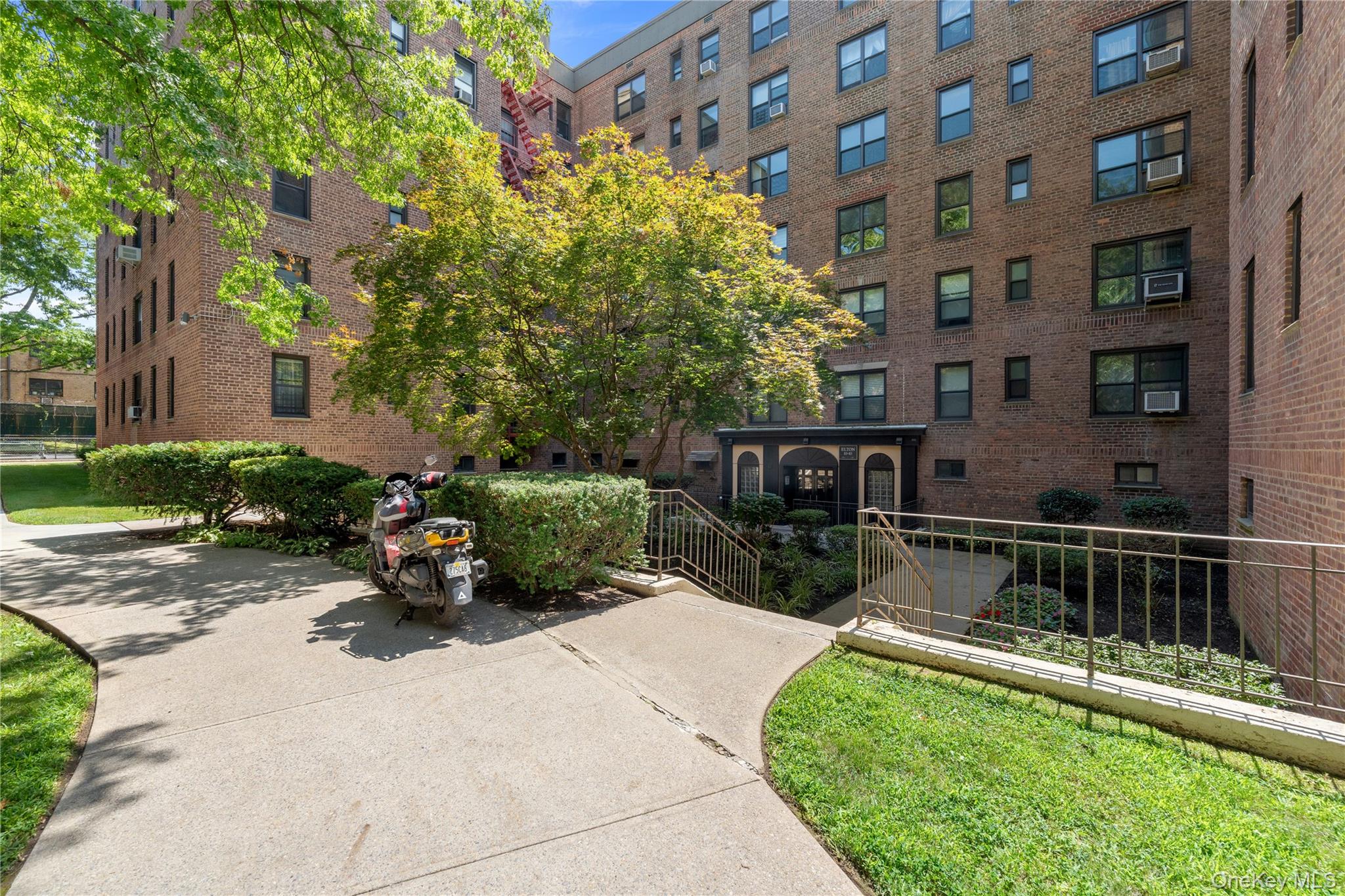 83-85 Woodhaven Boulevard, Unit 3R photo 26