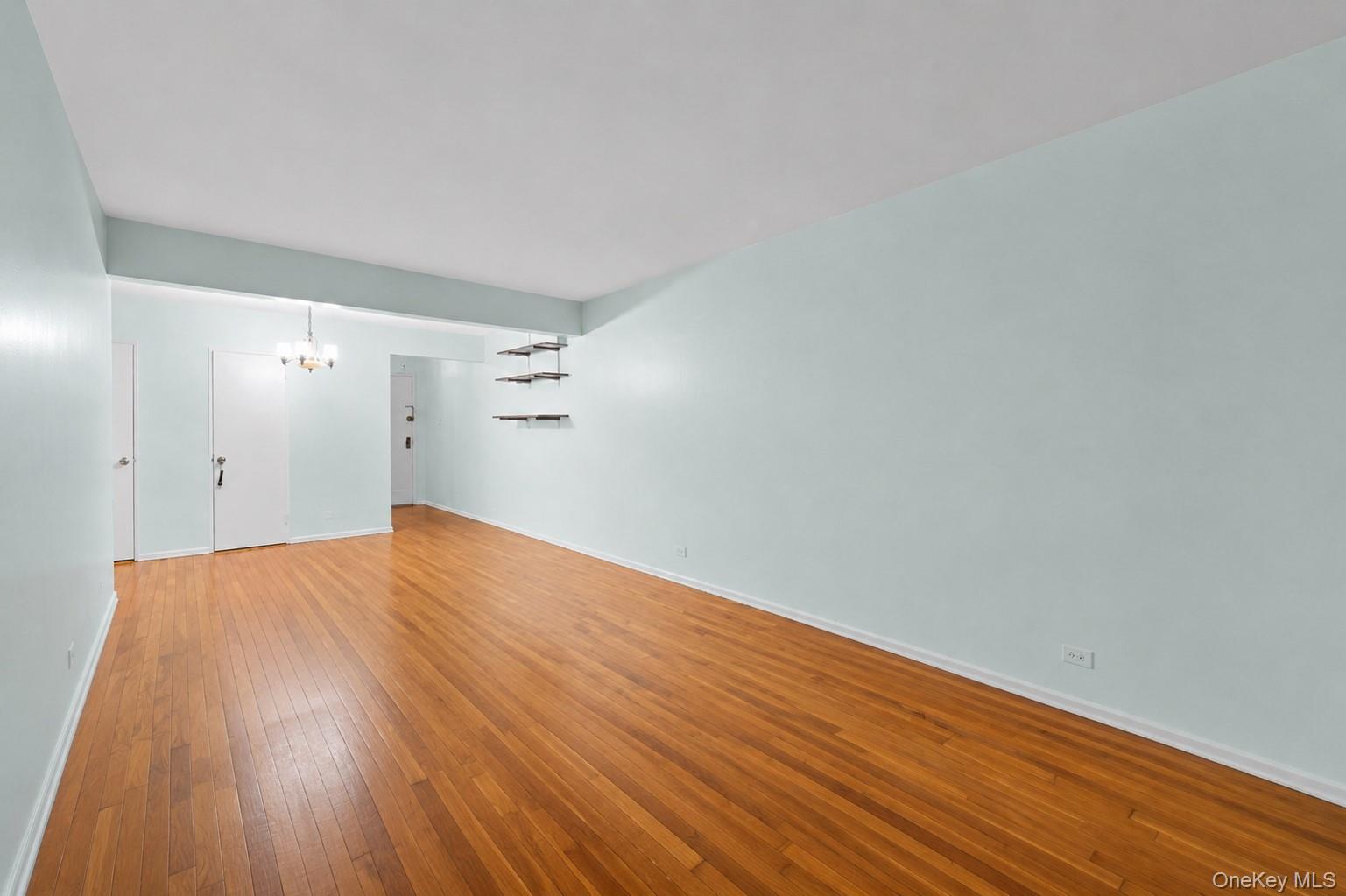 83-85 Woodhaven Boulevard, Unit 3R photo 4
