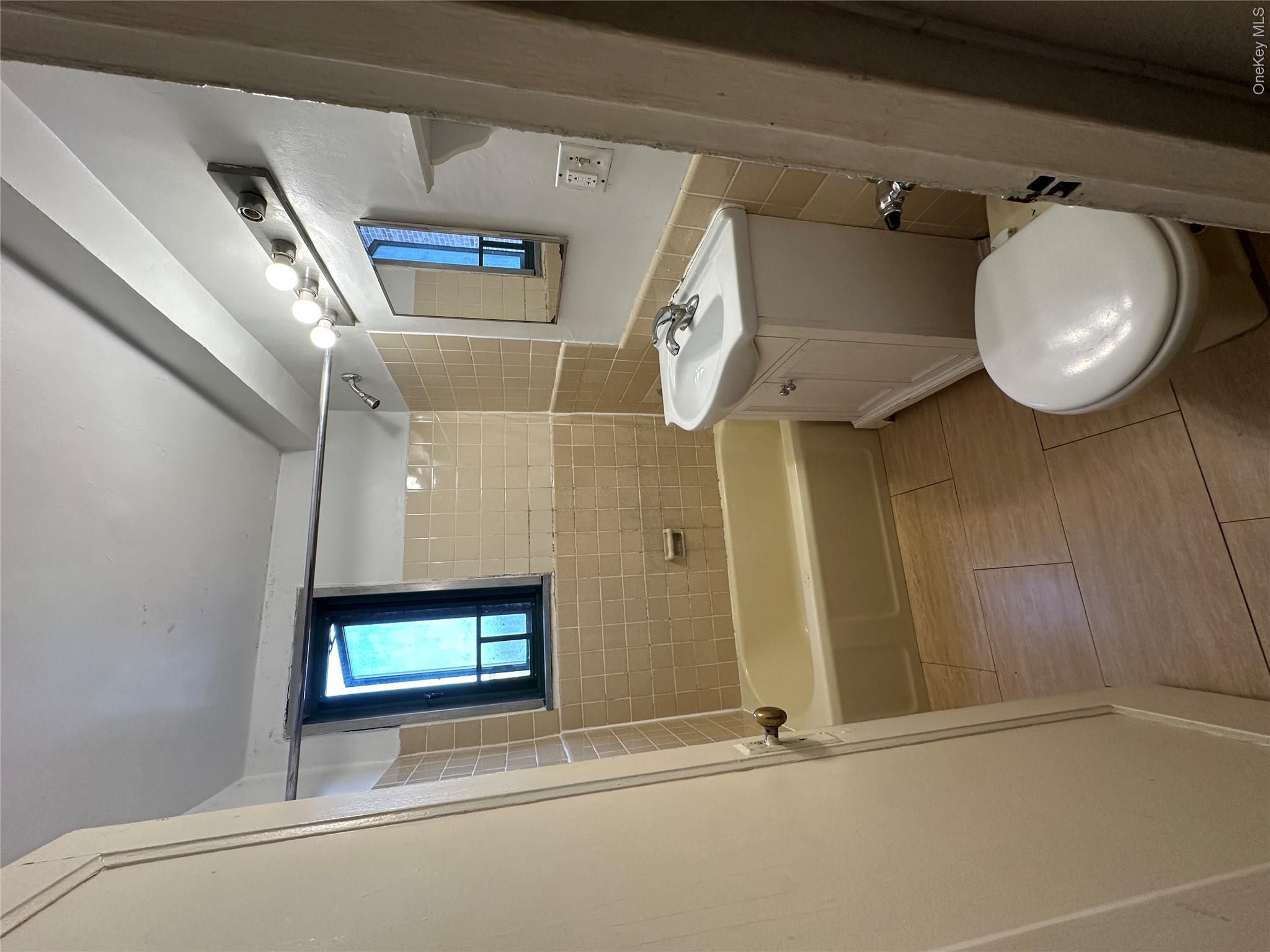 1579 Metropolitan Avenue, Unit 6H photo 17