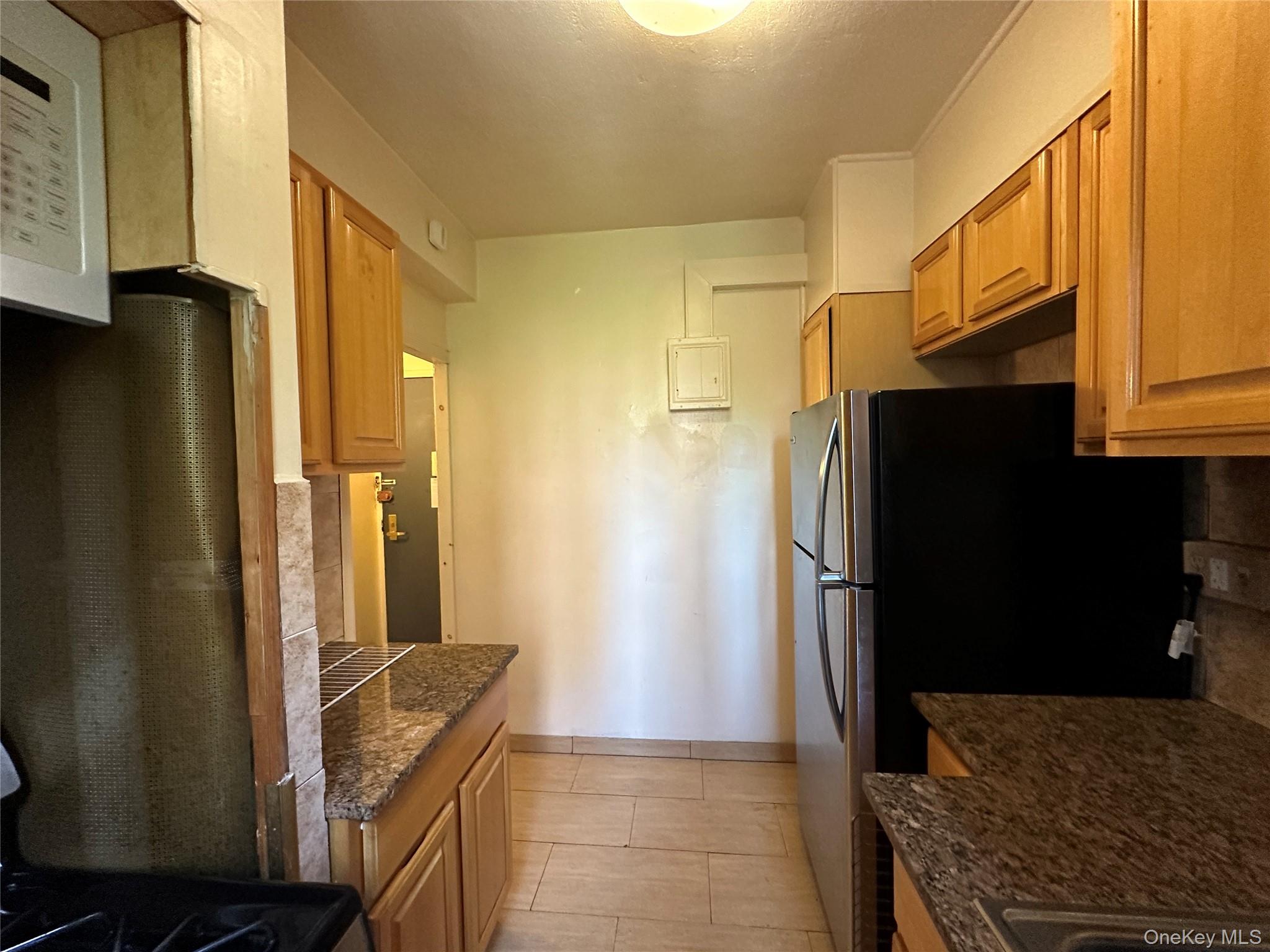 1579 Metropolitan Avenue, Unit 6H photo 5