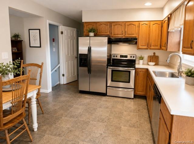 32 Robinson Avenue – For Sale photo 4