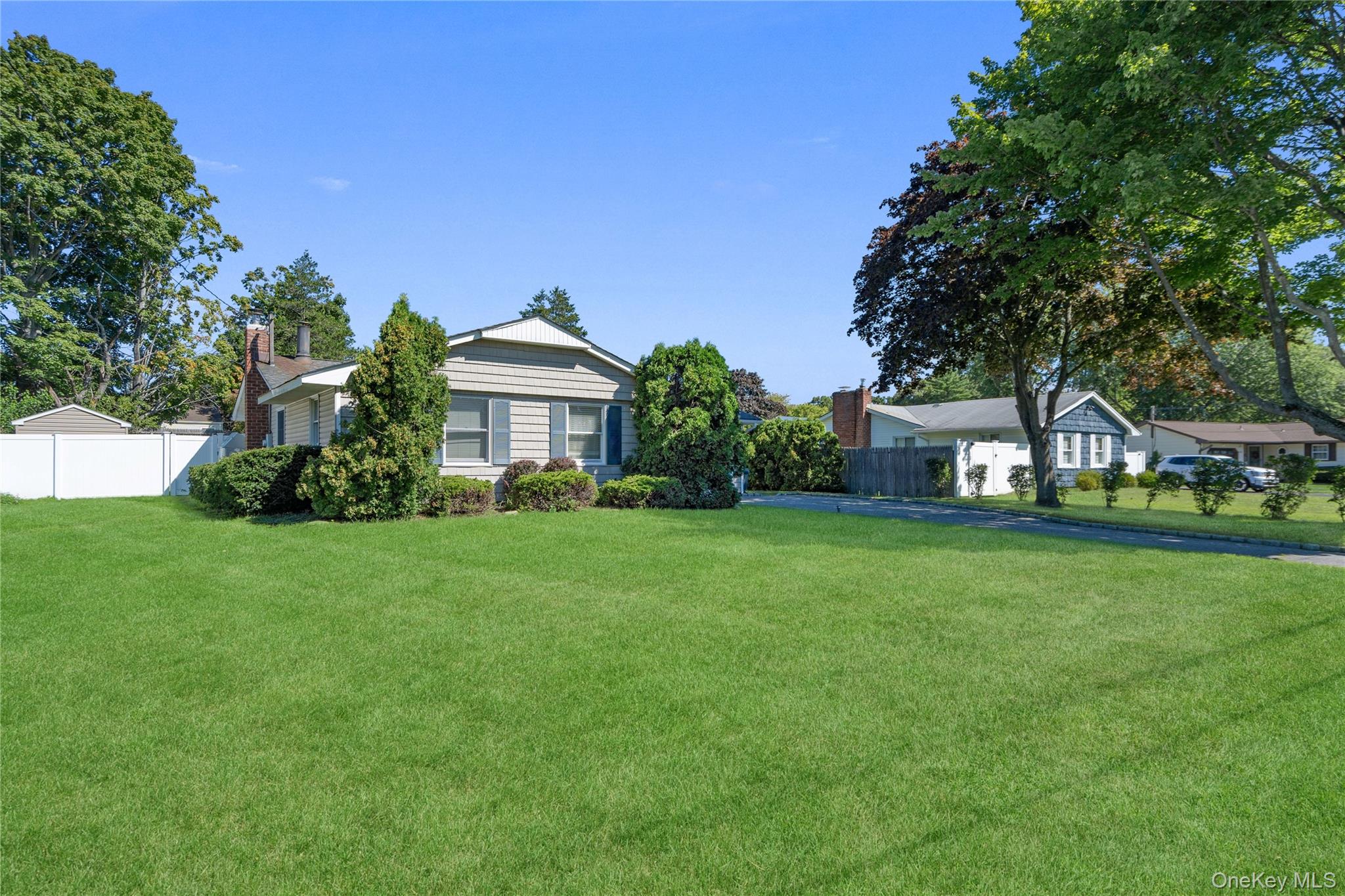 120 Budenos Drive – For Sale photo 3