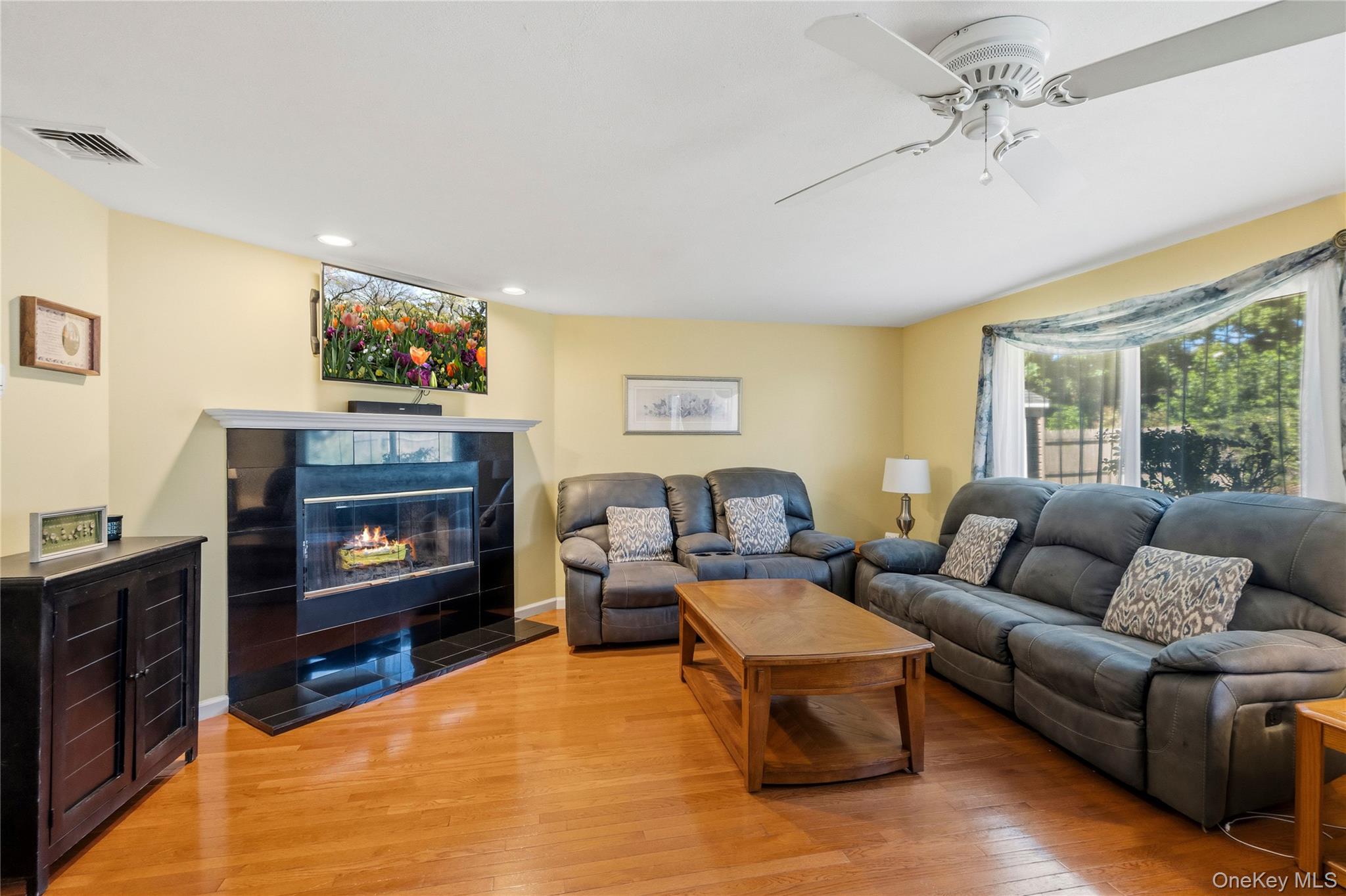 120 Budenos Drive – For Sale photo 12