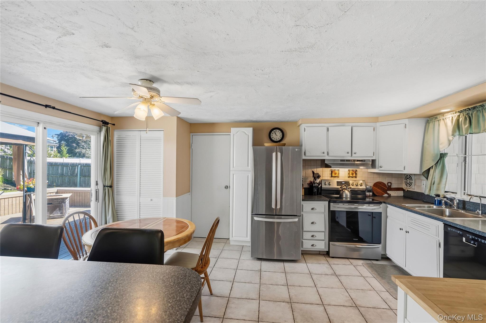 120 Budenos Drive – For Sale photo 18