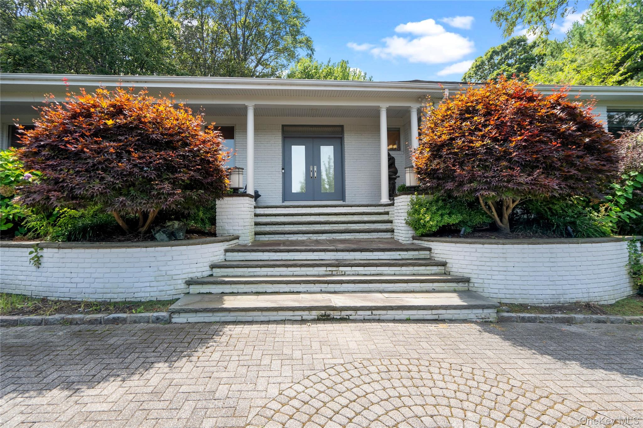 18 Lake Road – For Sale