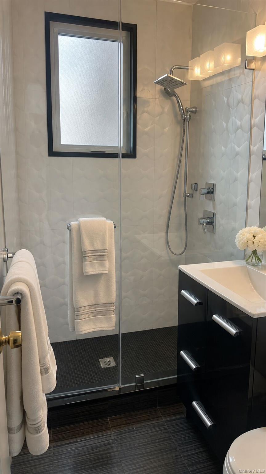 271 Cedarhurst Avenue, Unit E1 photo 3