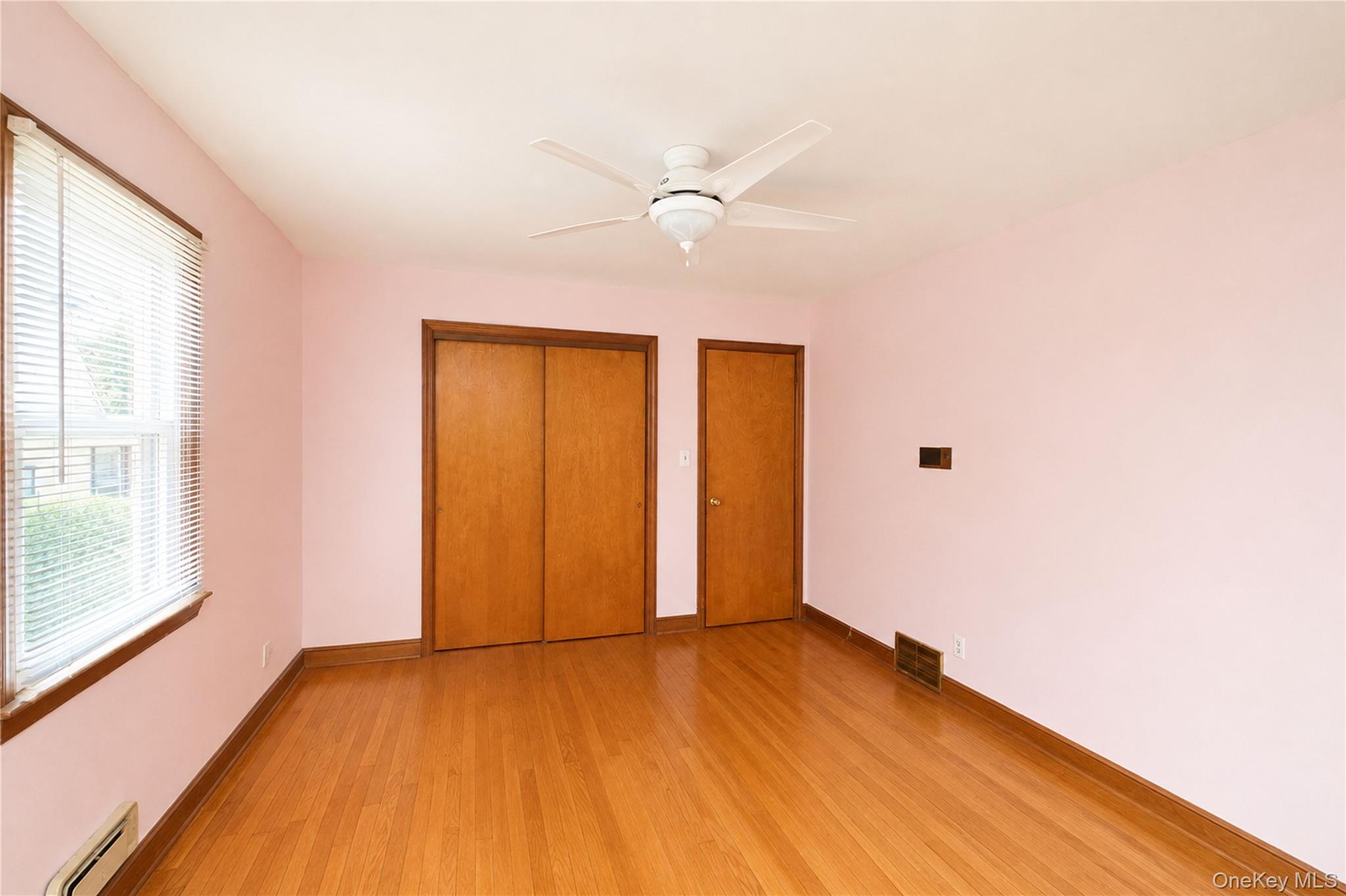 3895 Amboy Road – For Sale photo 18