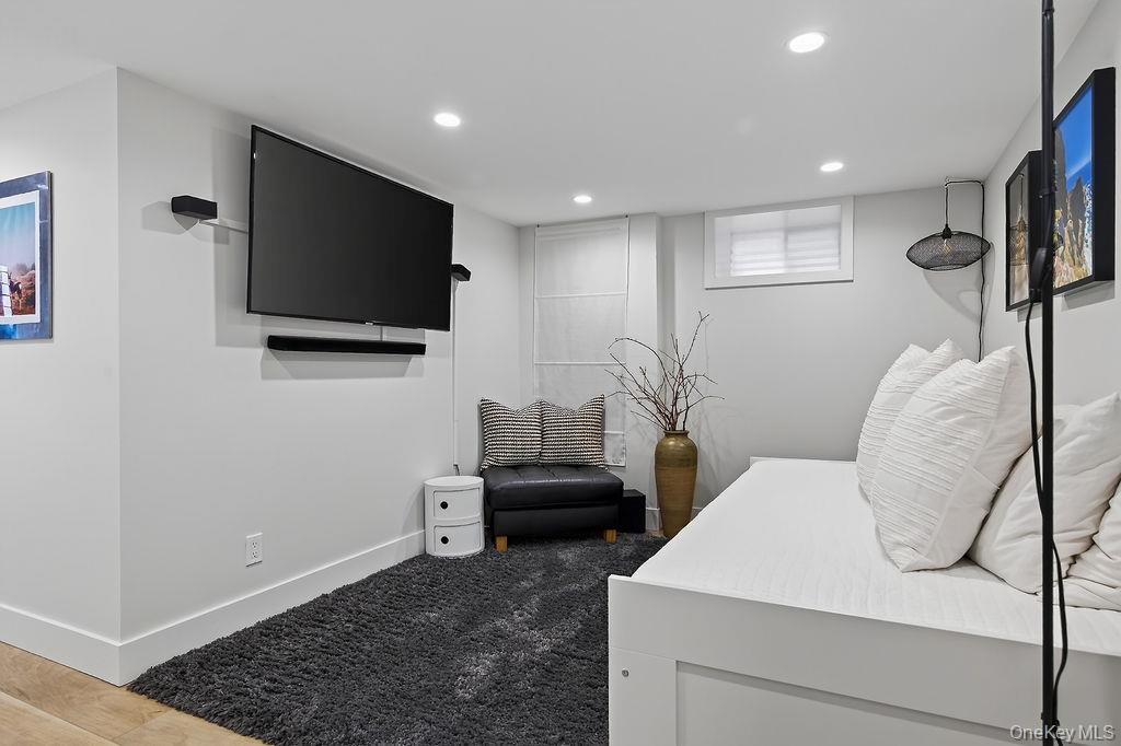20 5th Street – For Sale photo 27