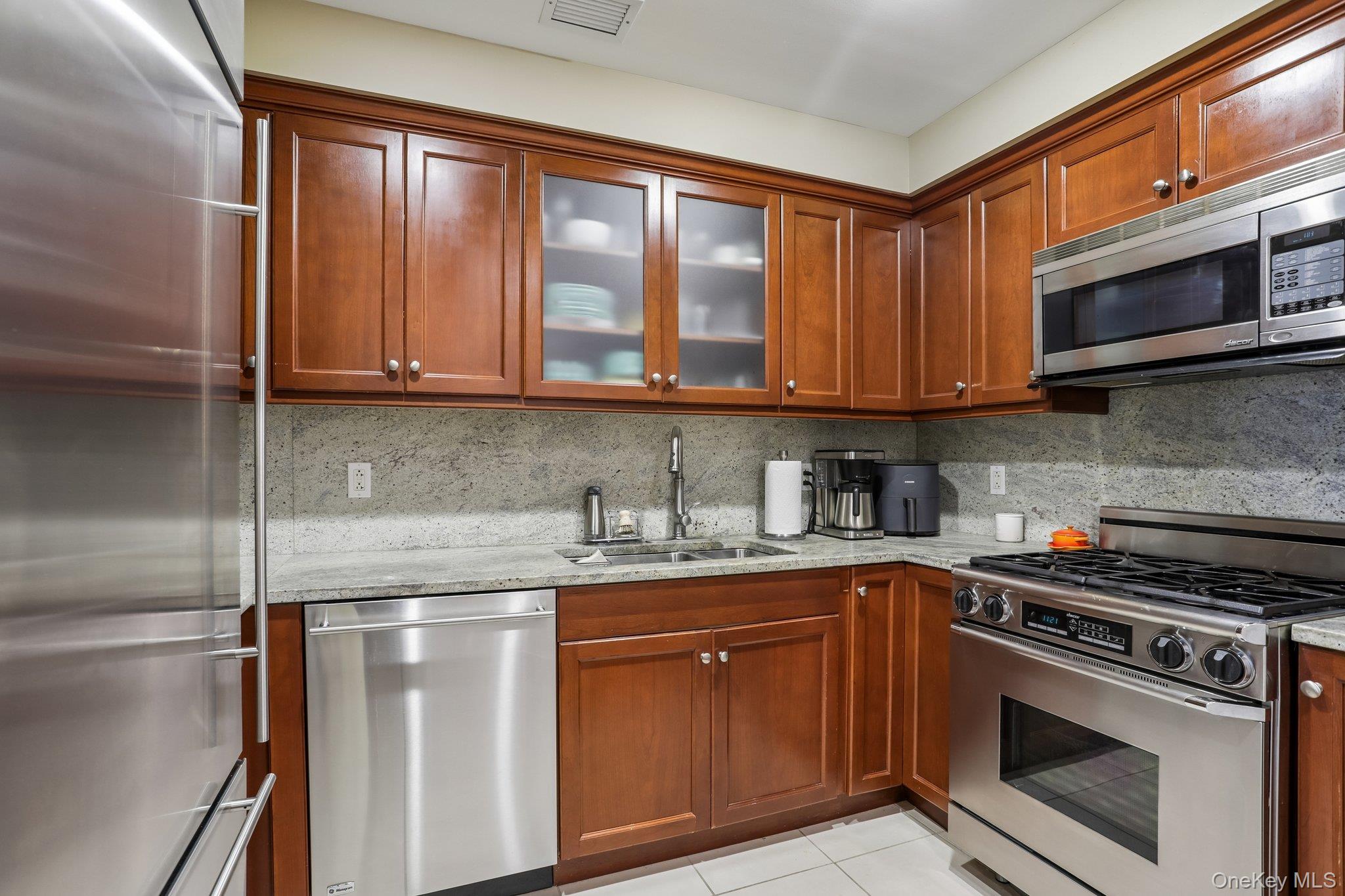 10 City Place, Unit 9C photo 13