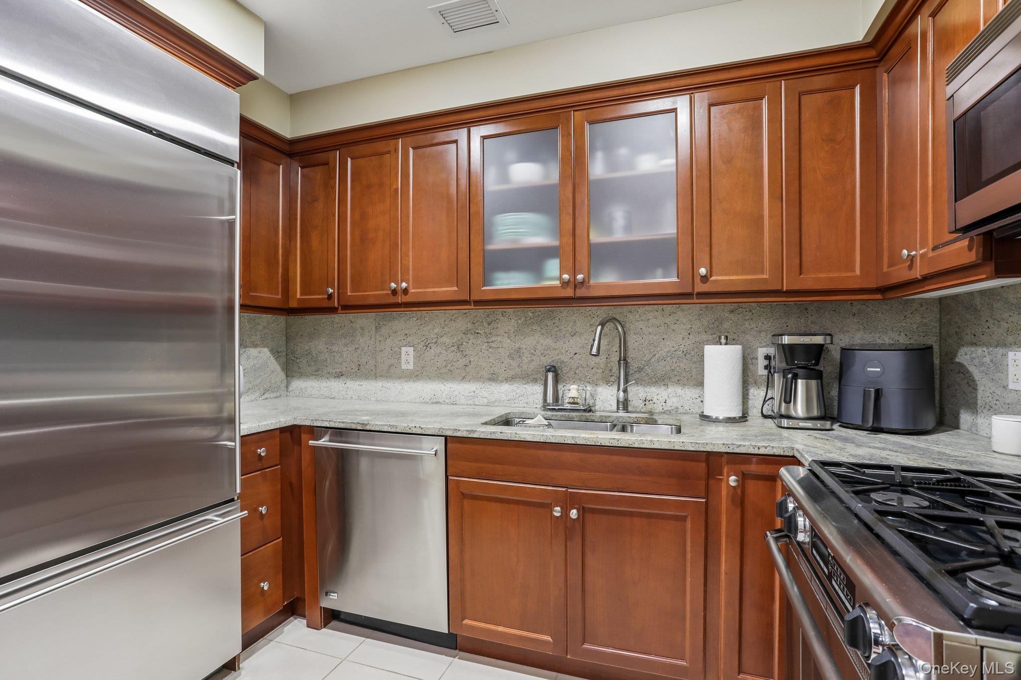 10 City Place, Unit 9C photo 14